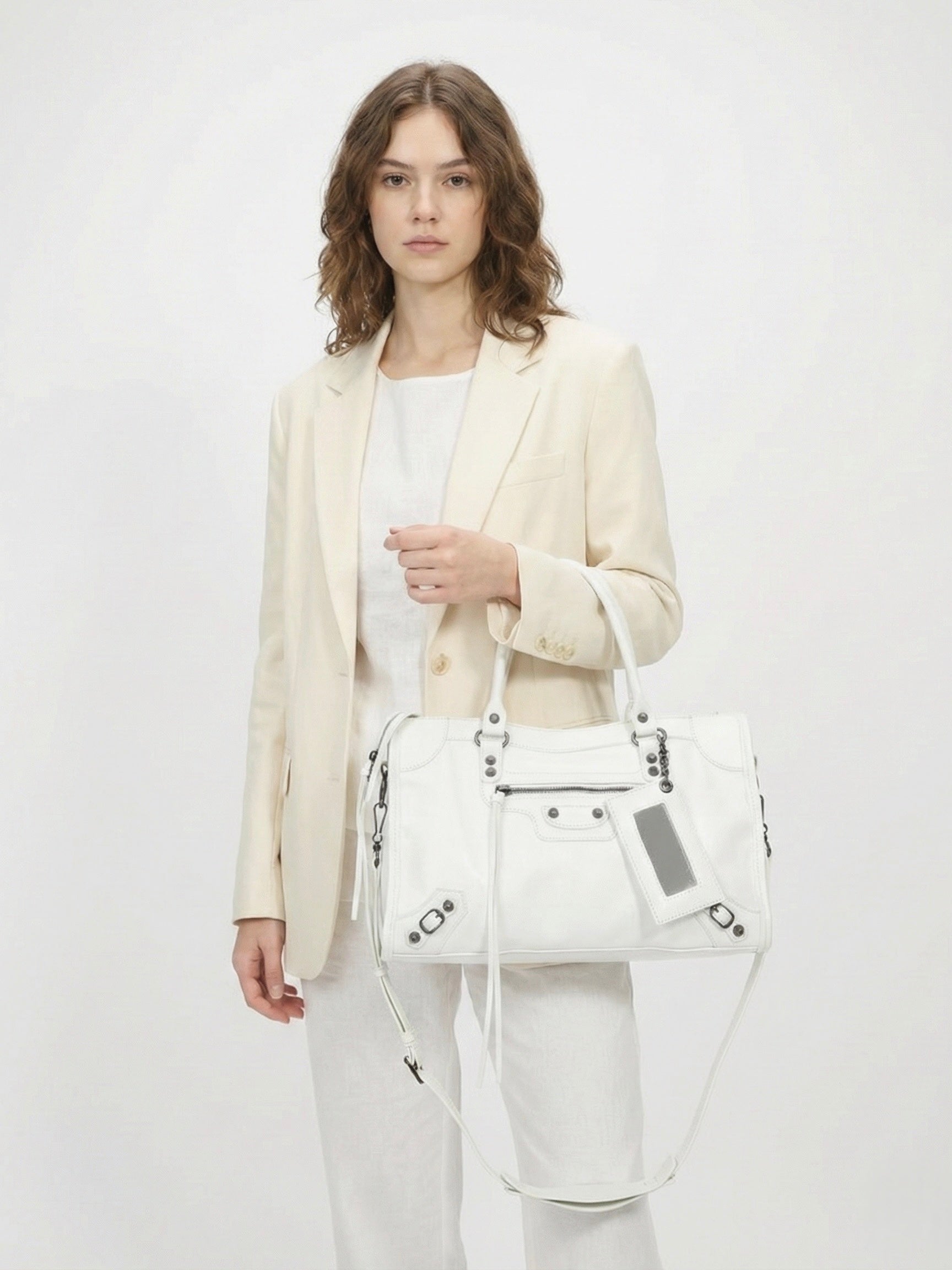 Carmela- Stylish Handbag with Spacious Interior & Minimalist Design Black | FormaLuxe