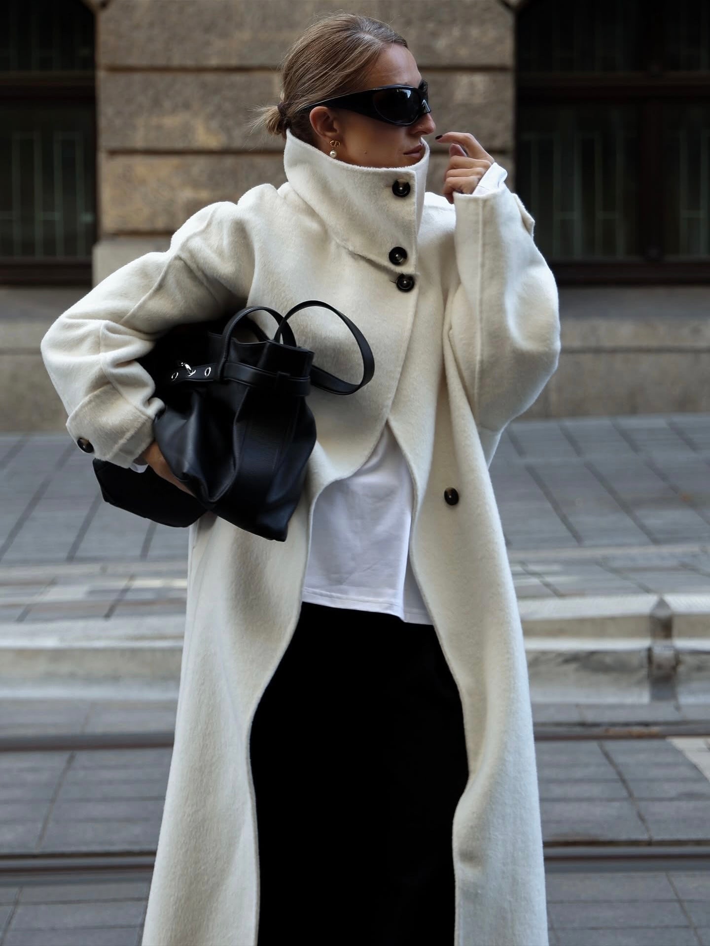 Amaya | Manteau long élégant à col montant Blanc | FormaLuxe