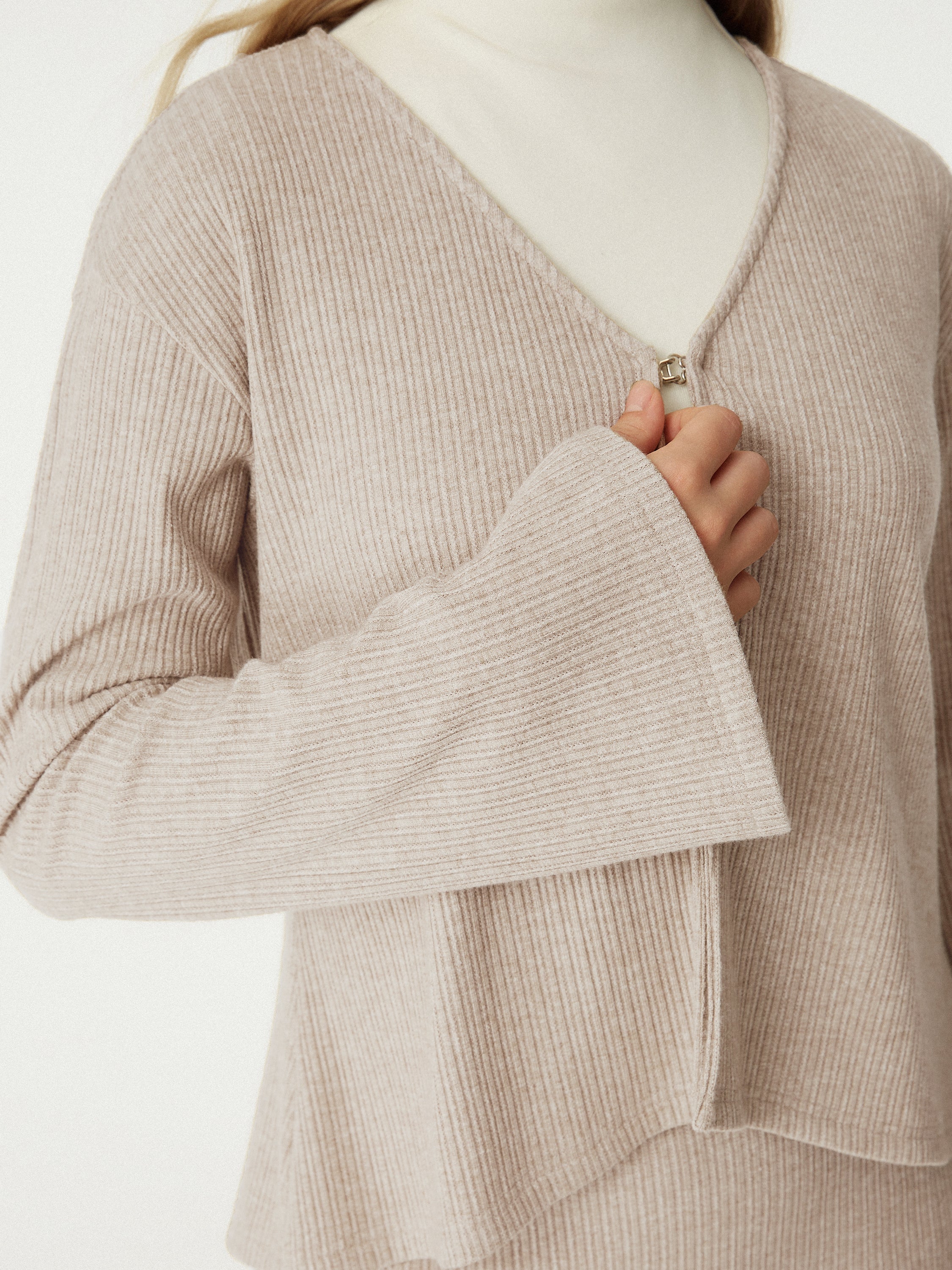 V Neck Flare Long Sleeve Cardigan Heather Mist – Women > Tops > Shirts&Tops | FormaLuxe