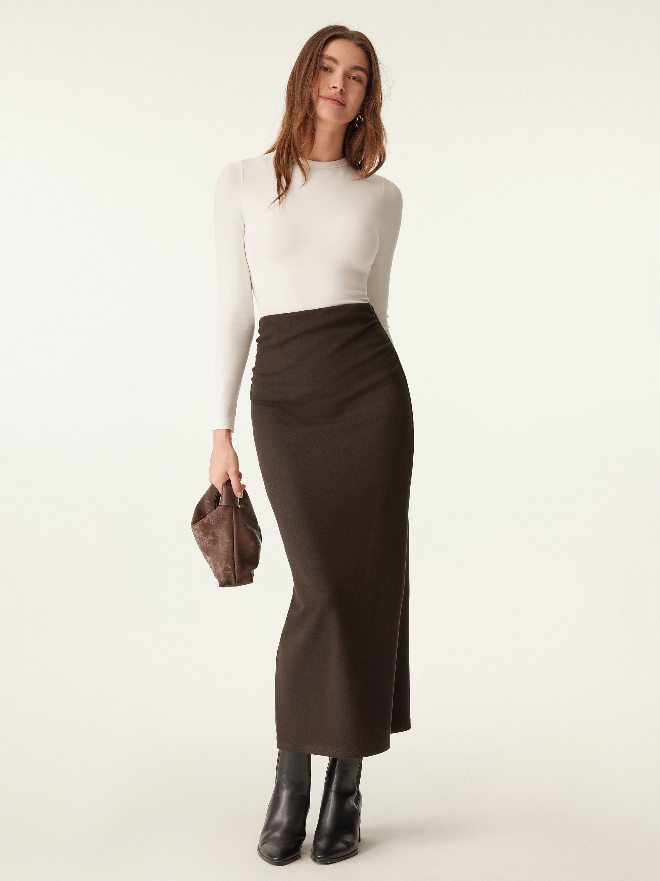 MaxWarm Ruched Side Pencil Maxi Skirt Espresso Shut – Women > Bottoms > Skirts | FormaLuxe
