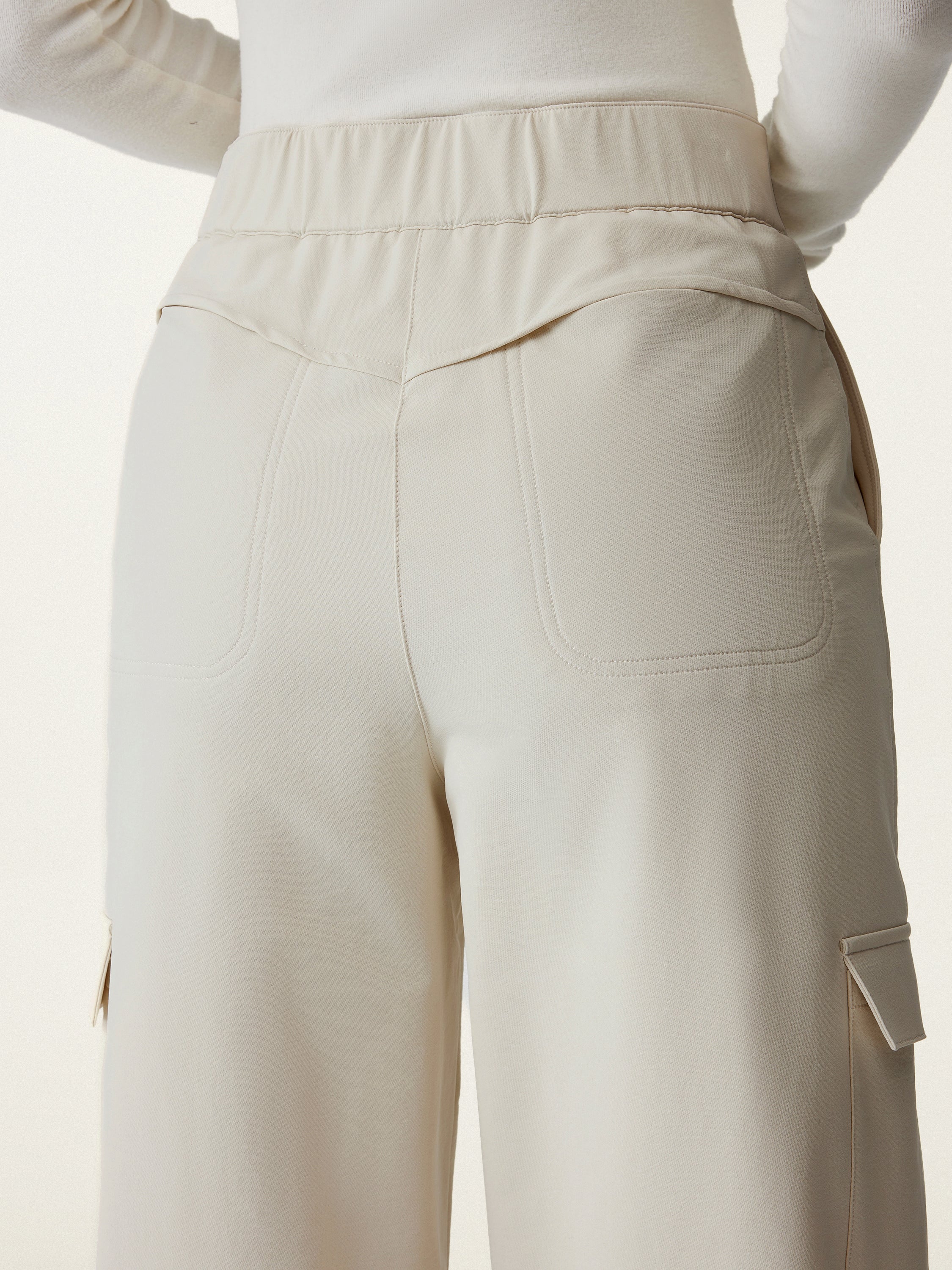 Waterproof Fleece Cargo Pant Gainsboro – Women > Bottoms > Pants | FormaLuxe