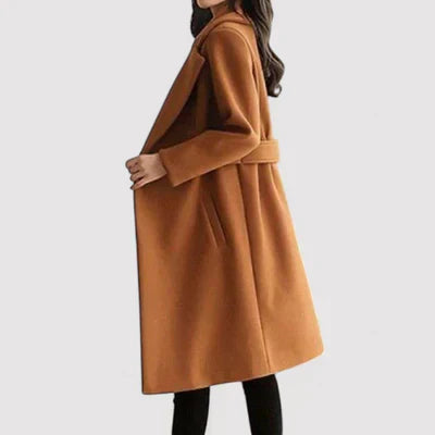 Alison | Der Gürteltop Eleganzmantel Beige – coat | FormaLuxe