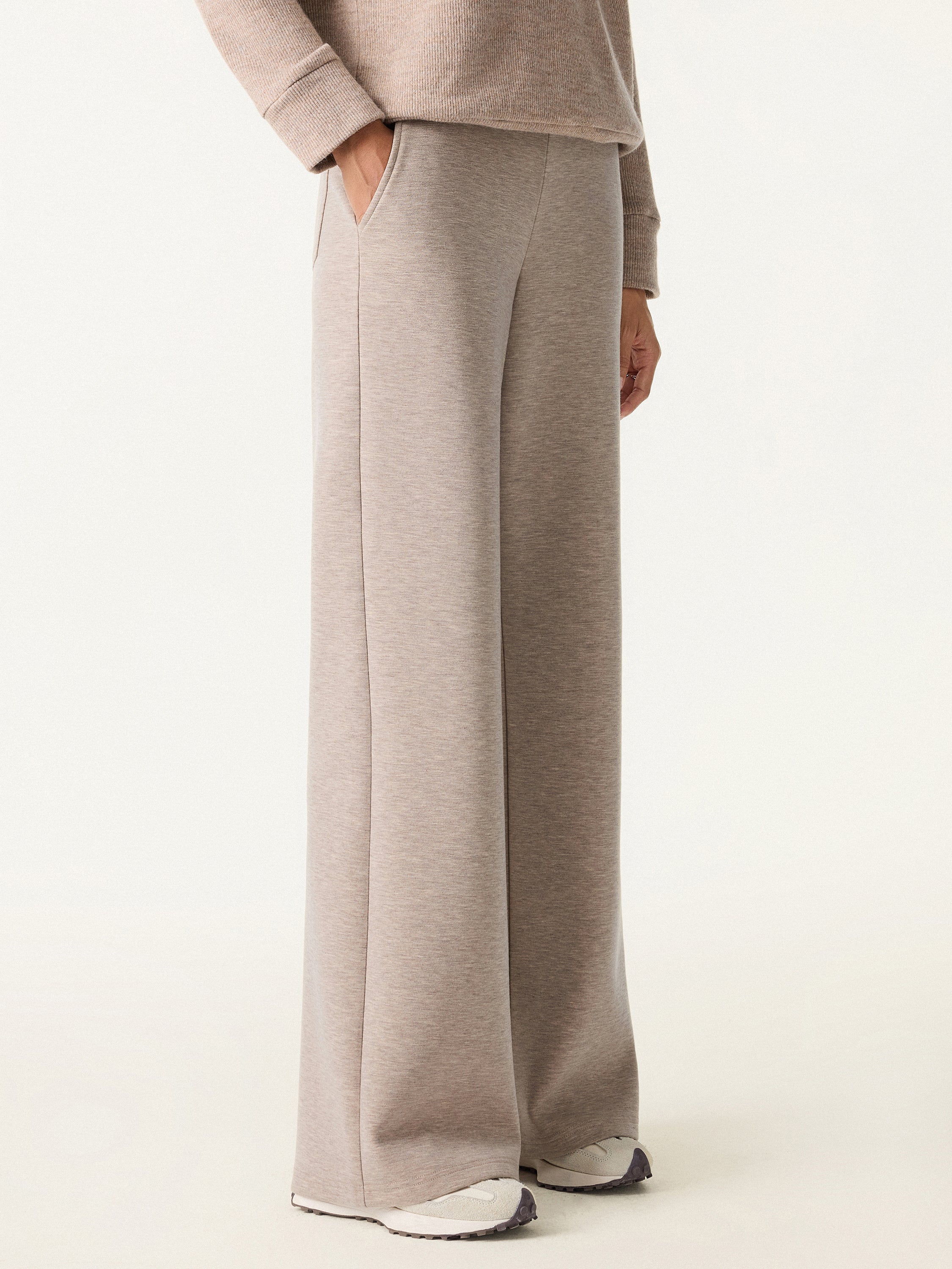 Double Waistband Straight Leg Pants with Pockets Heather Taupe – Women > Bottoms > Pants | FormaLuxe