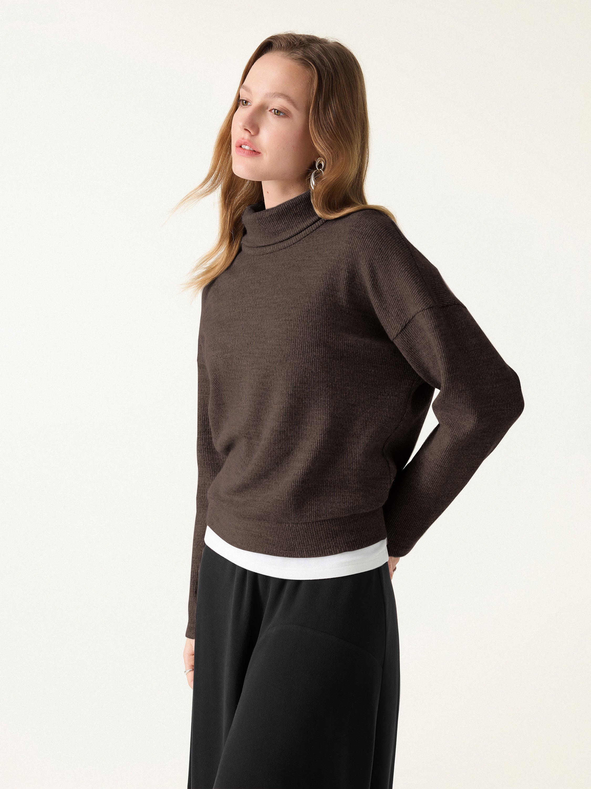 Turtleneck Relaxed Fit Long Sleeve Top Black Chocolate – Women > Tops > Shirts&Tops | FormaLuxe