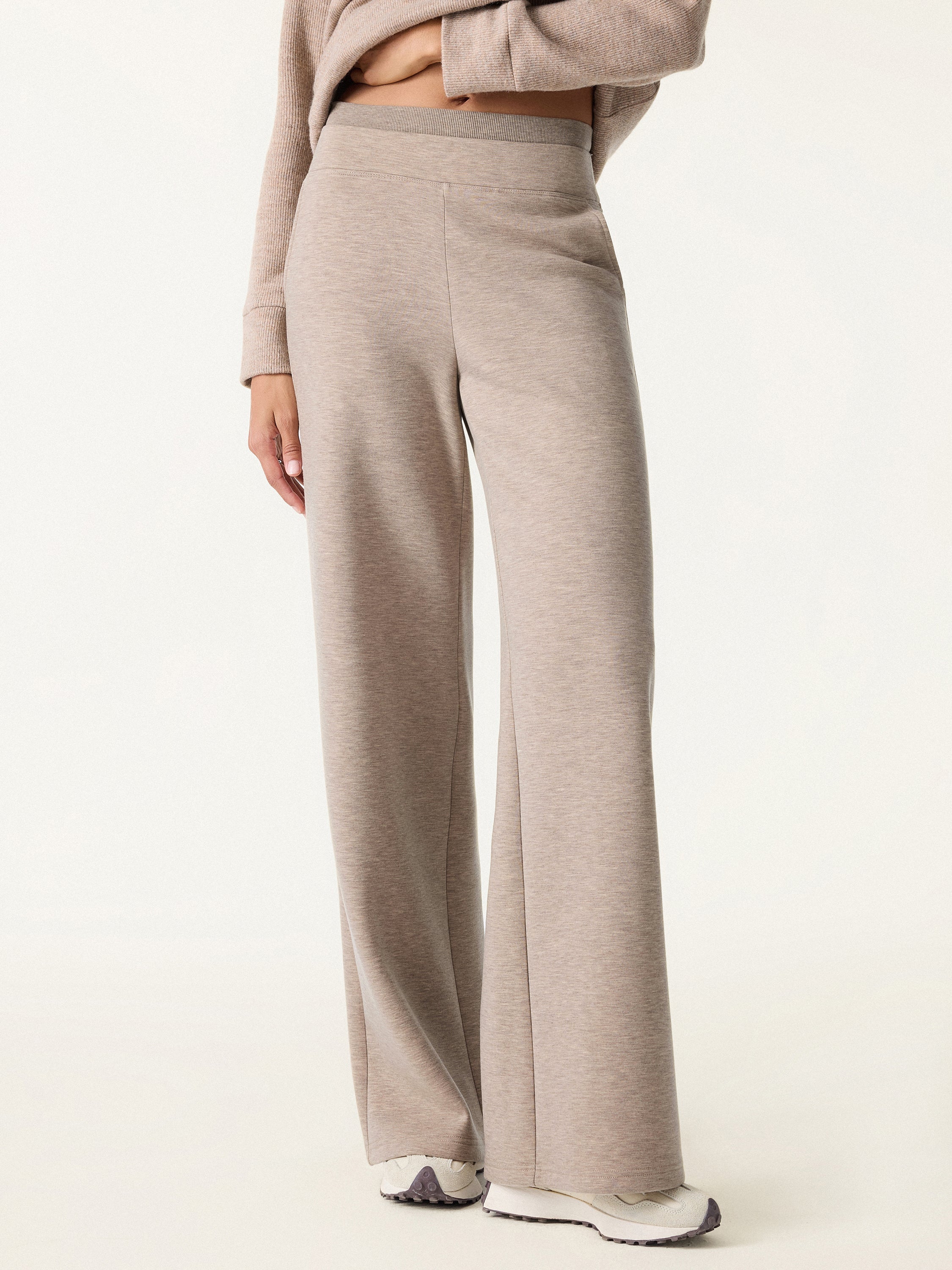 Double Waistband Straight Leg Pants with Pockets Heather Taupe – Women > Bottoms > Pants | FormaLuxe