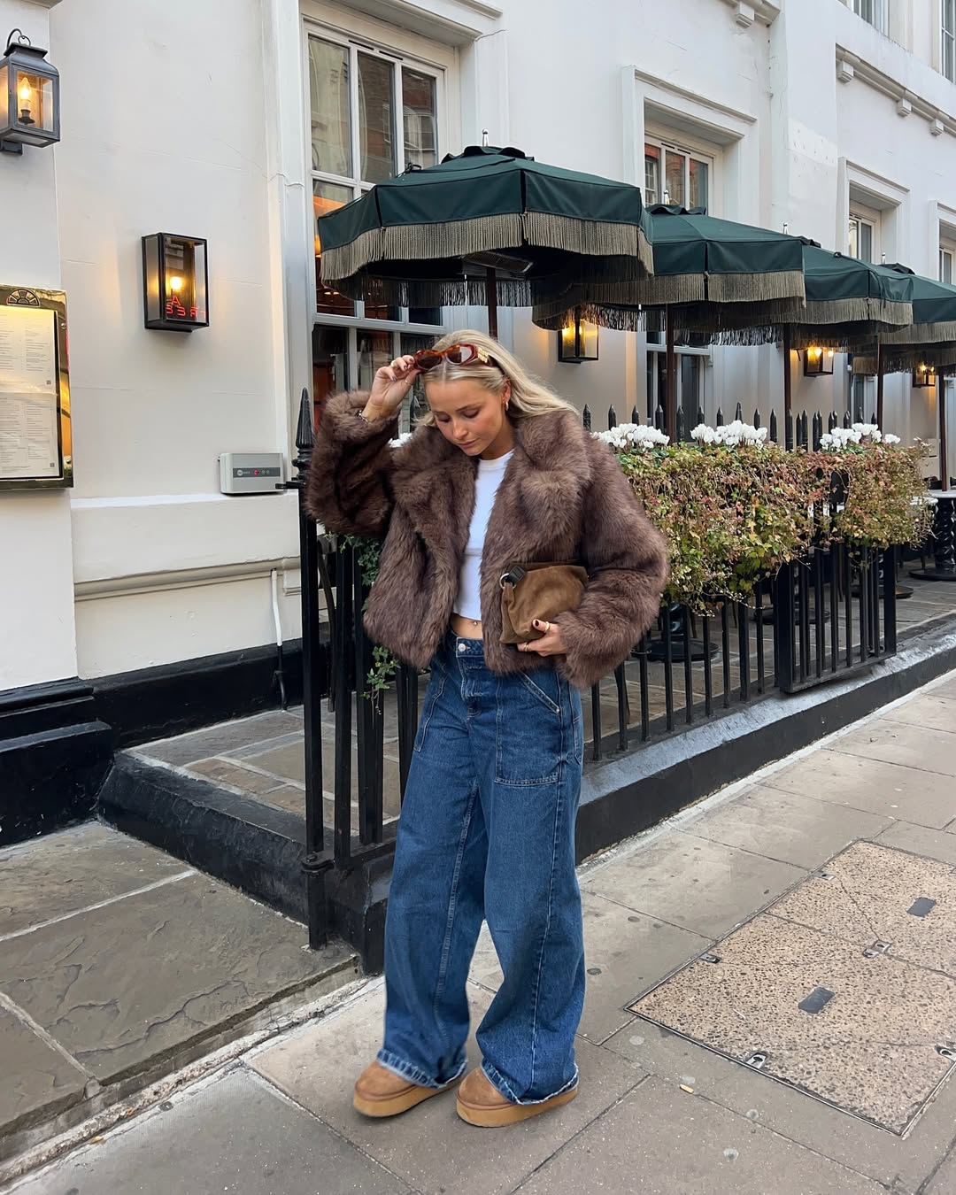 Kataleya | Cropped Oversized Faux Fur Coat Dark Brown | FormaLuxe