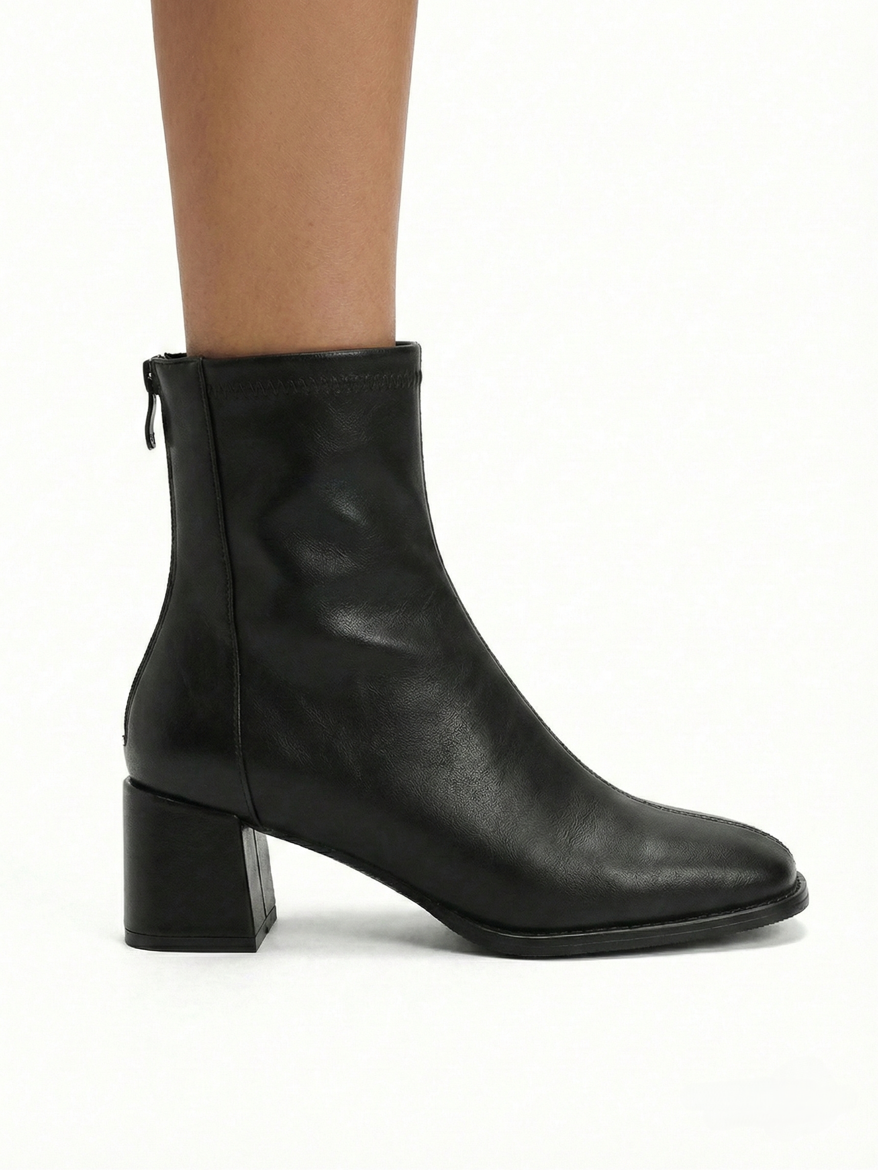 Chelsea | Bottines minimalistes à talon bloc Noir | FormaLuxe