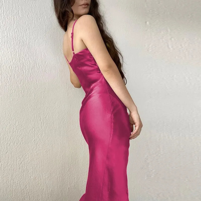 Satinkleid für Damen – Verführerisch & elegant zugleich Schwarz | FormaLuxe