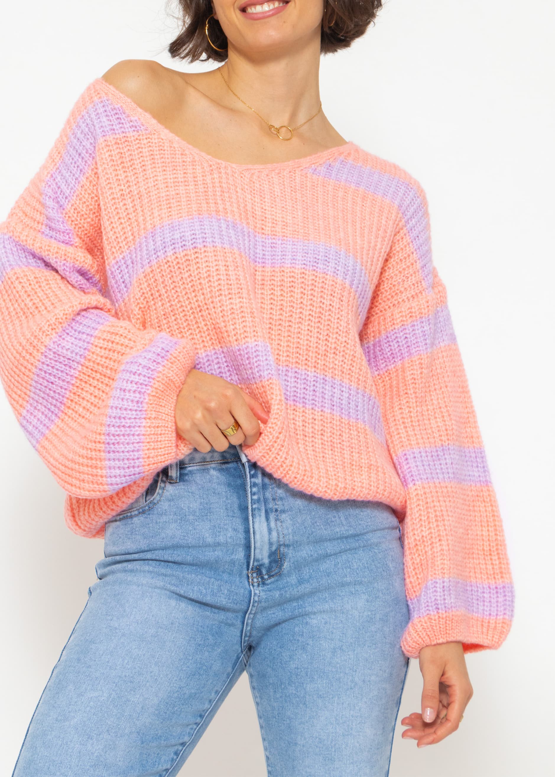 Eleganter Frühlings-Pullover mit V-Ausschnitt - Pfirsich-Flieder Streifen – Clothing > Sweaters | FormaLuxe