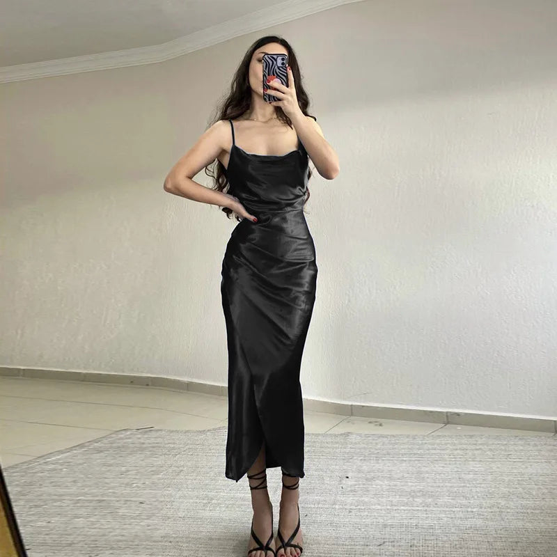 Satinkleid für Damen – Verführerisch & elegant zugleich Schwarz | FormaLuxe
