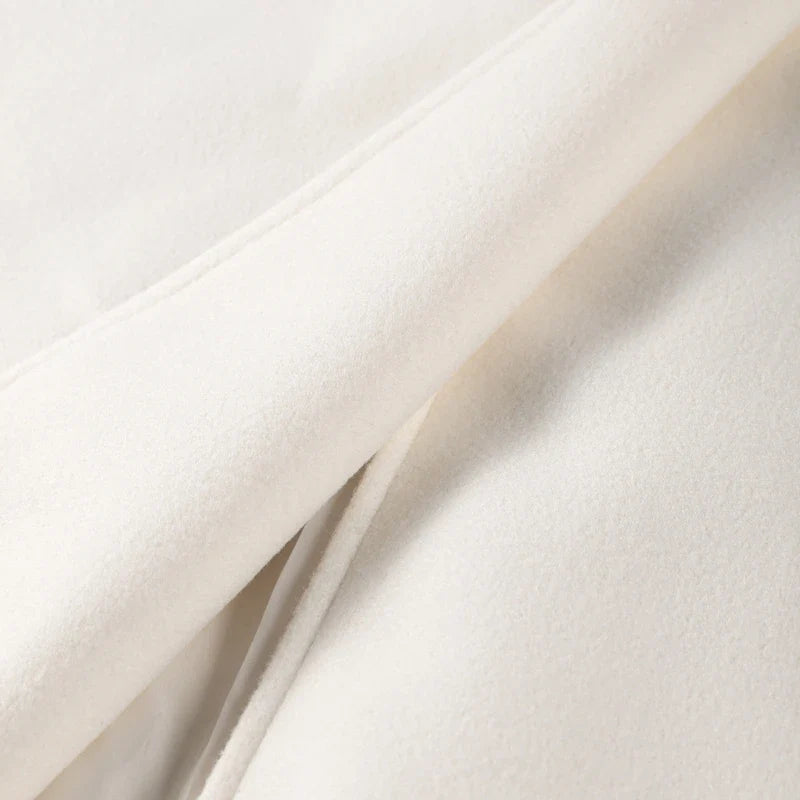 Amaya | Manteau long élégant à col montant Blanc | FormaLuxe