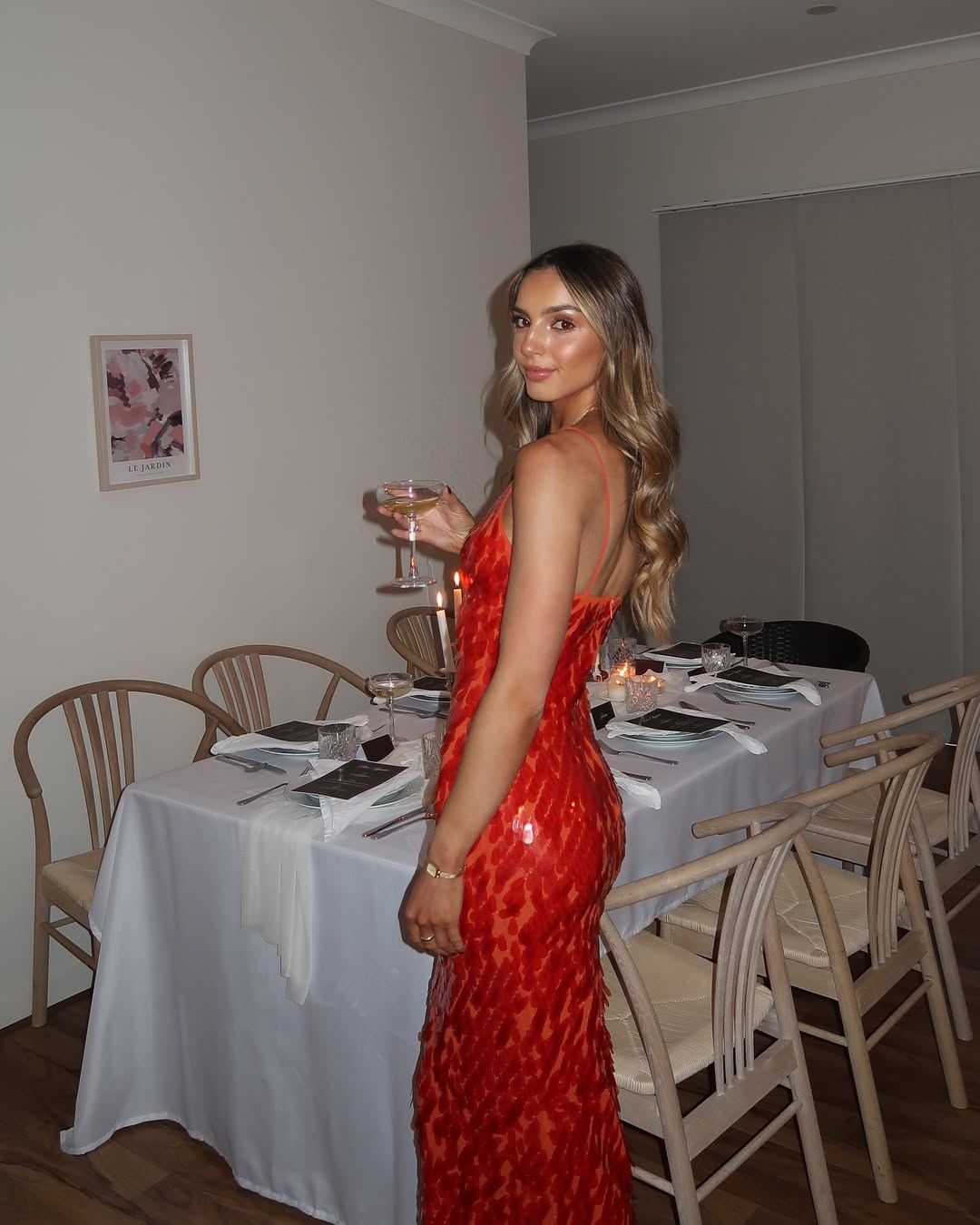 Kailani | Maxikleid mit Pailletten Red | FormaLuxe