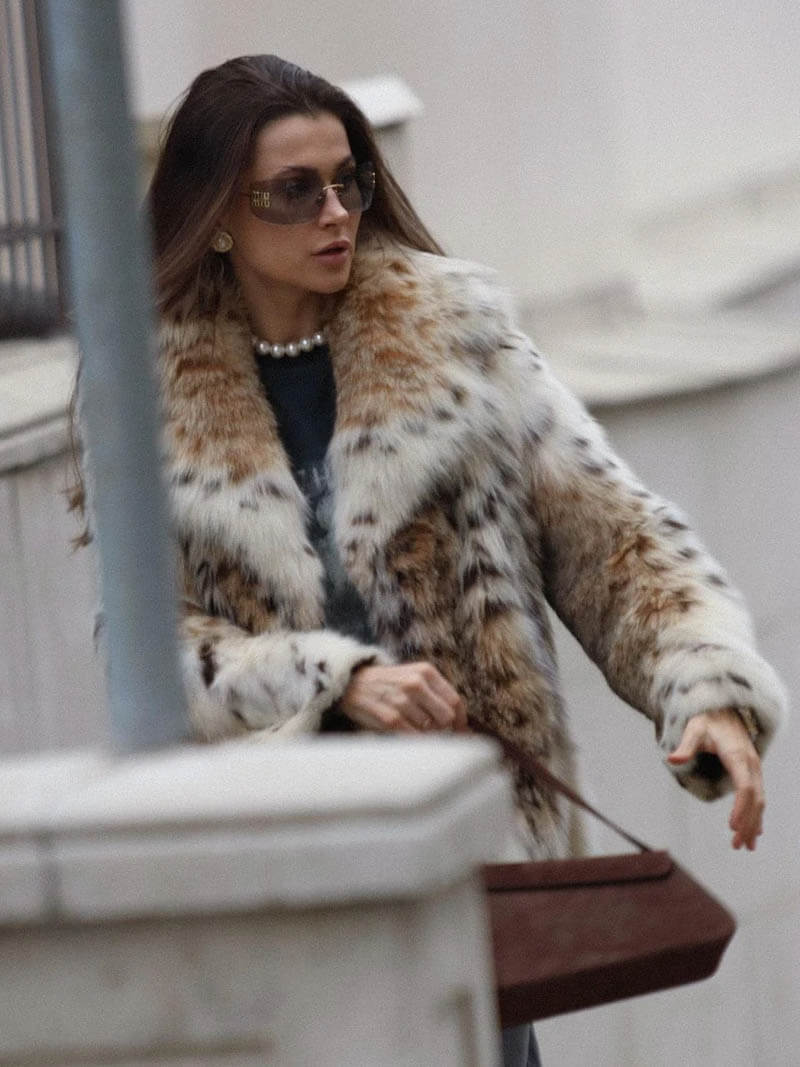Zoe | Oversized Faux Fur Jacket Brown | FormaLuxe