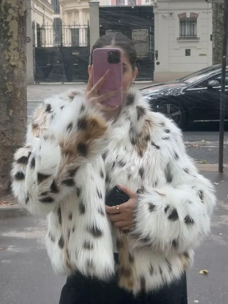 Zoe | Oversized Faux Fur Jacket Brown | FormaLuxe