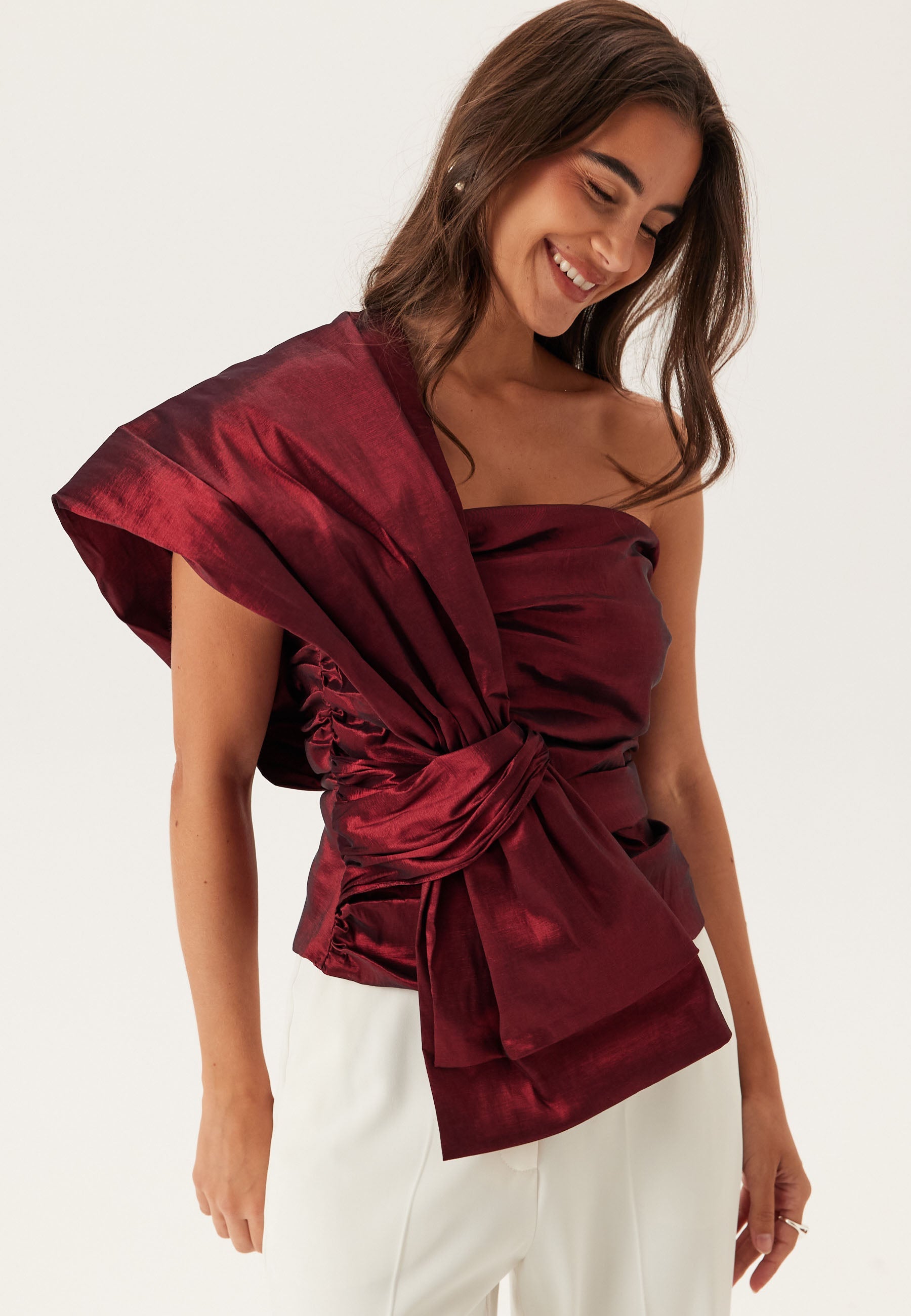 Ein-Schulter-Oberteil mit Schleife – Clothes | FormaLuxe