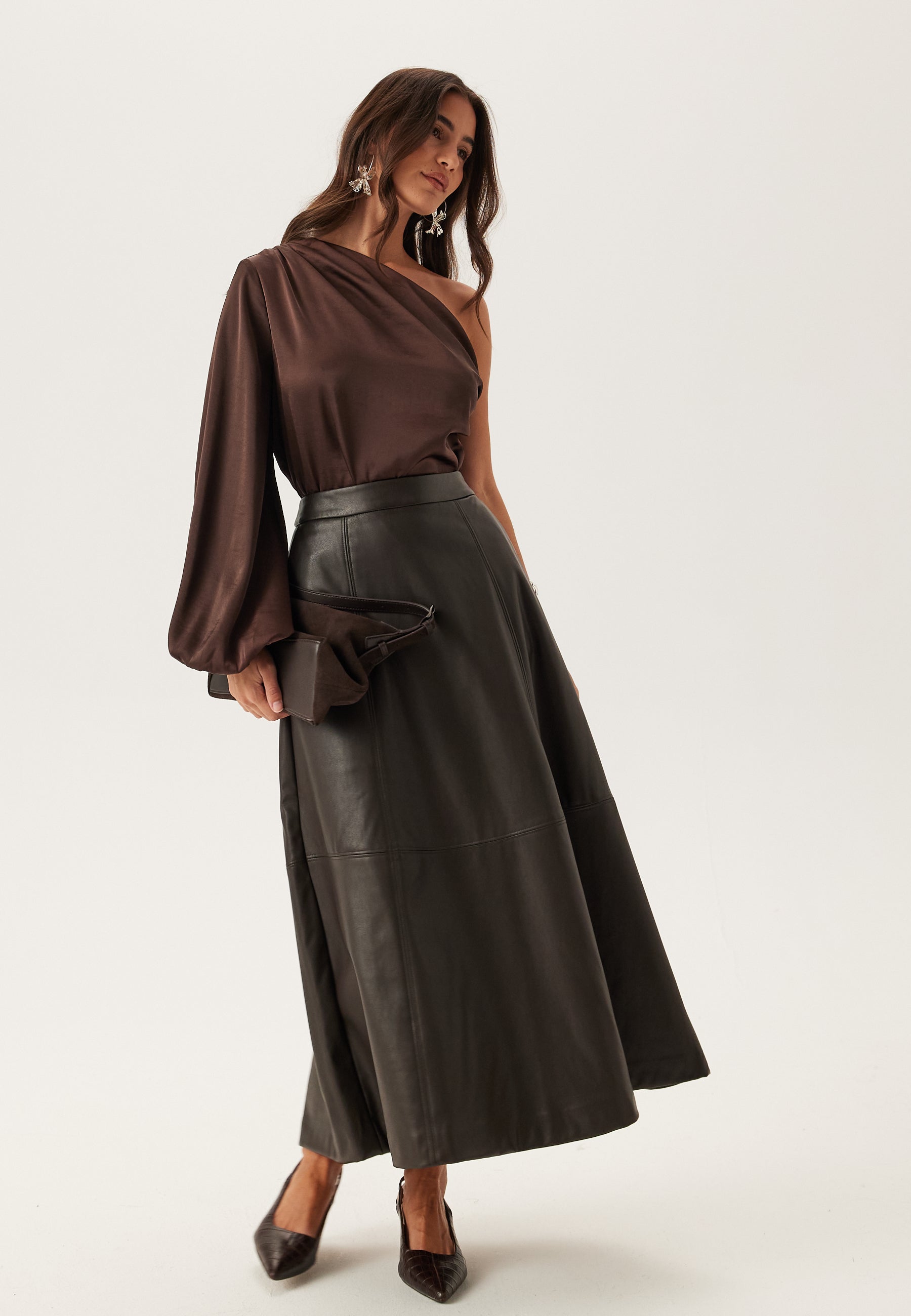 Satin-Bluse mit einem Träger – Clothes | FormaLuxe