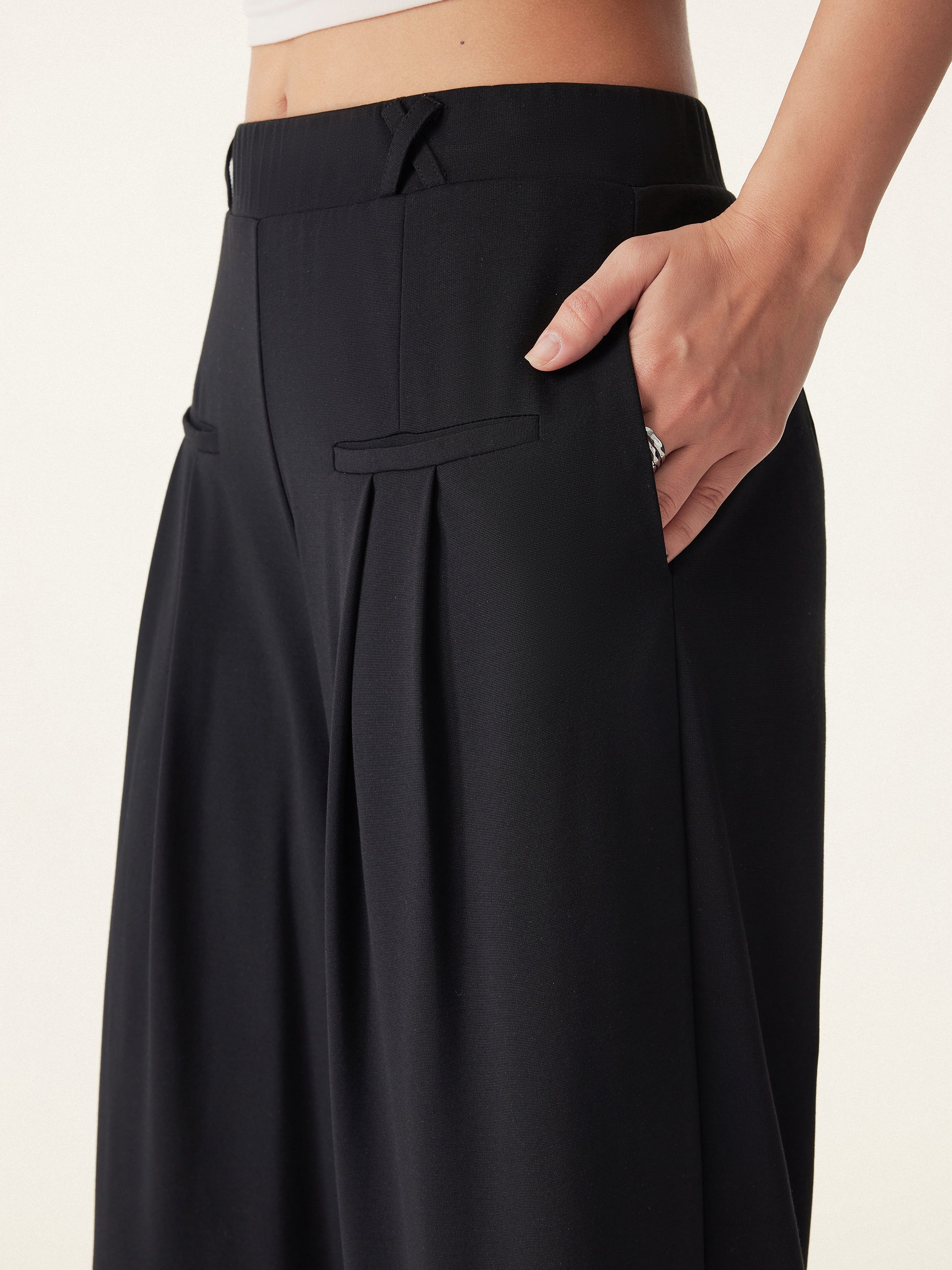 Drapey Bamboo Ponte Mid Rise Wide Leg Trouser with Pockets Black – Women > Bottoms > Pants | FormaLuxe