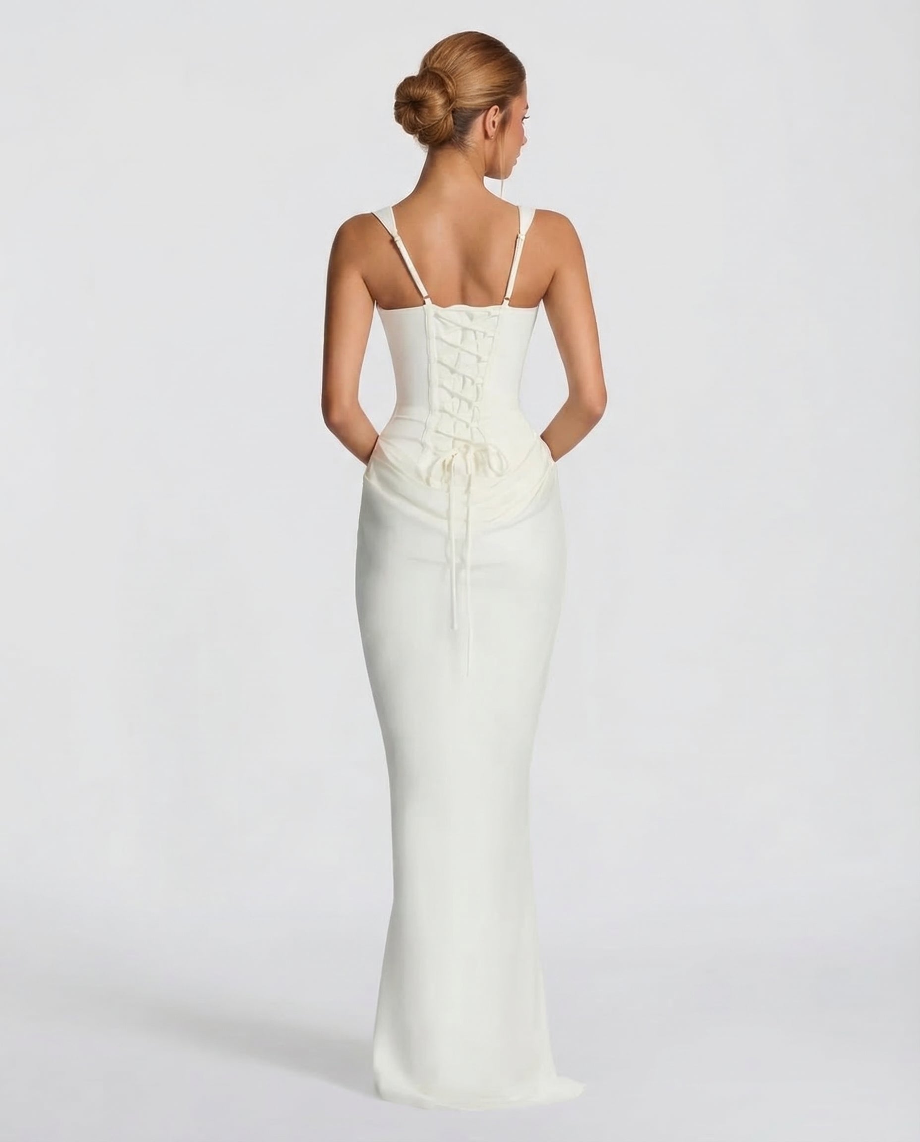 Eva Hourglass Maxi-Kleid Weiß | FormaLuxe