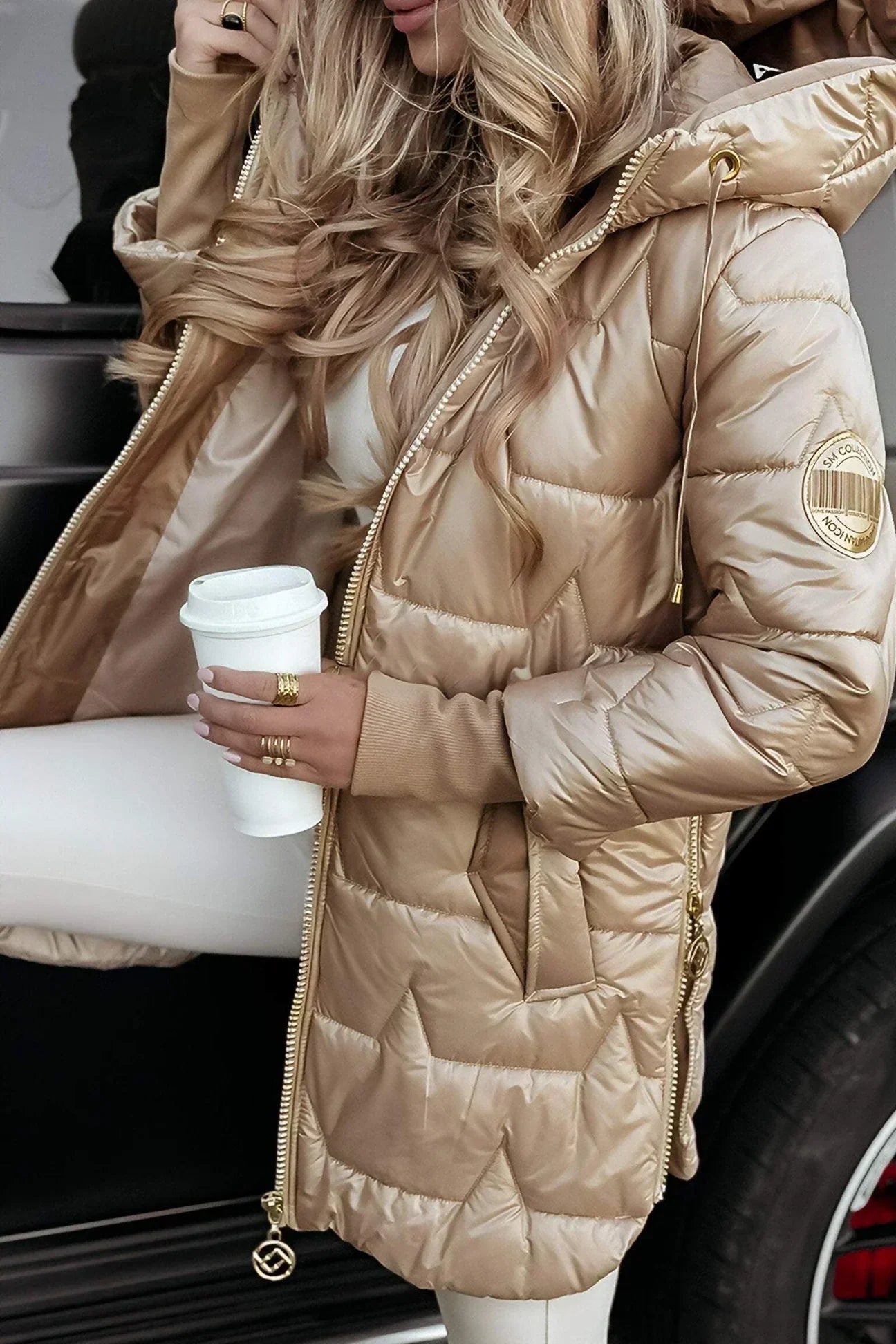 Ana | Eleganter Wintermantel mit Kapuze und Futter Beige (Fast ausverkauft) | FormaLuxe