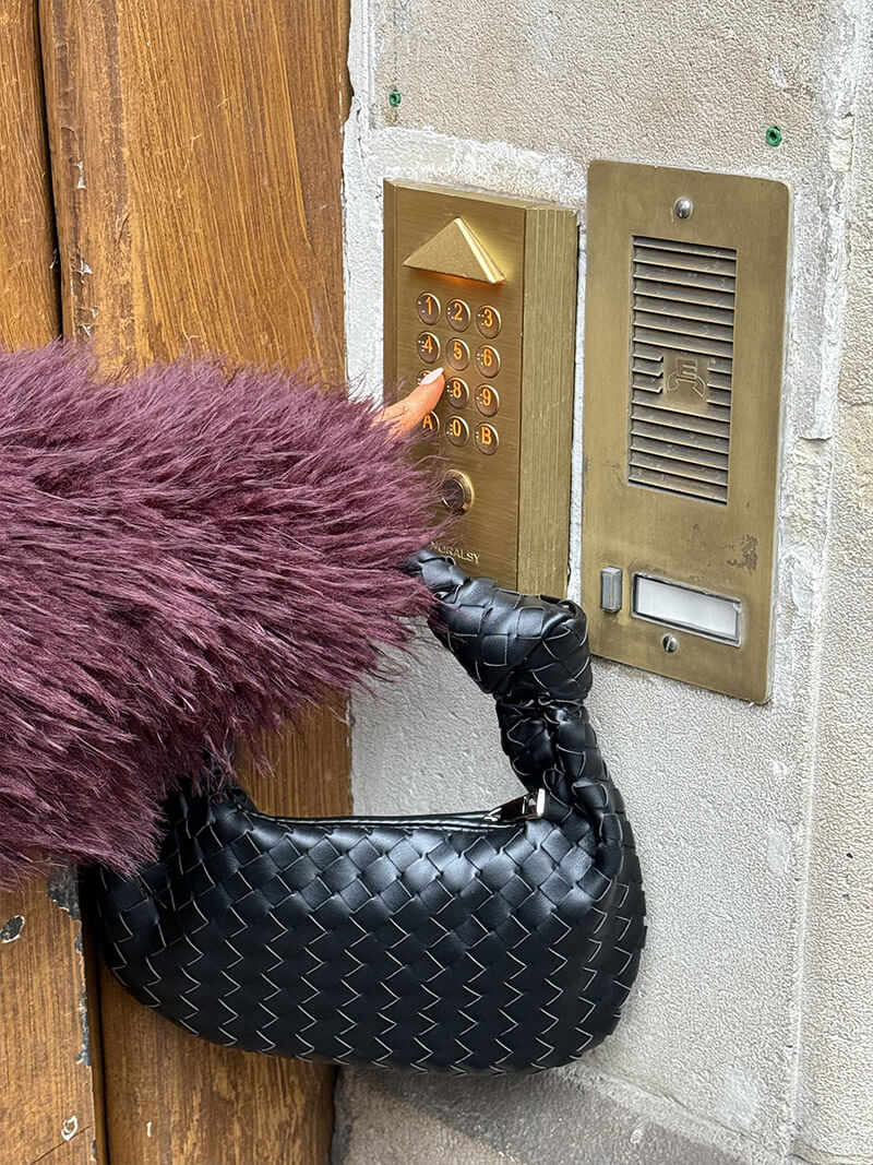 Alina | Woven Mini Shoulder Bag Black | FormaLuxe