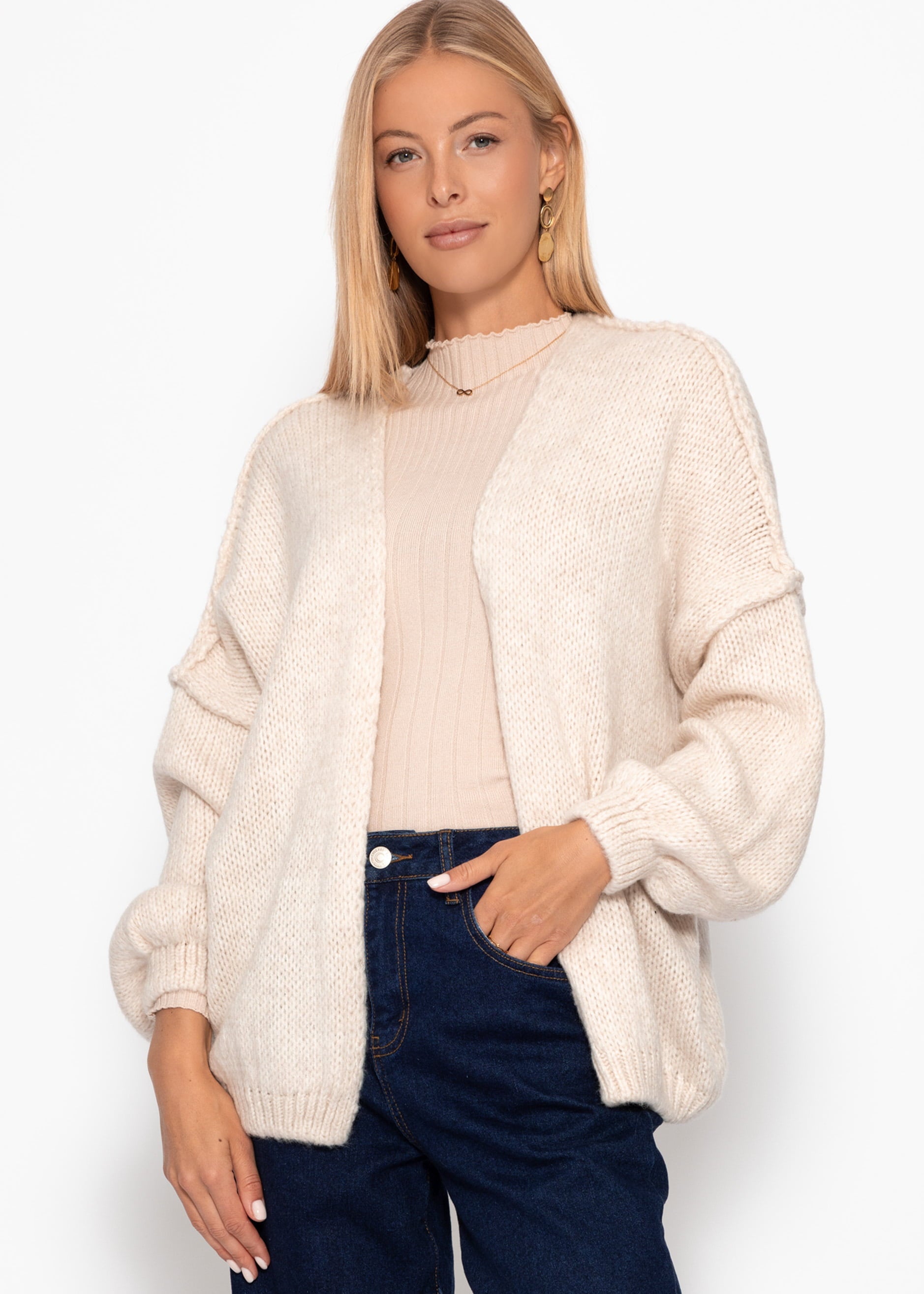 Lässiger Cardigan mit Außennähten - beige – Bekleidung > Cardigans | FormaLuxe