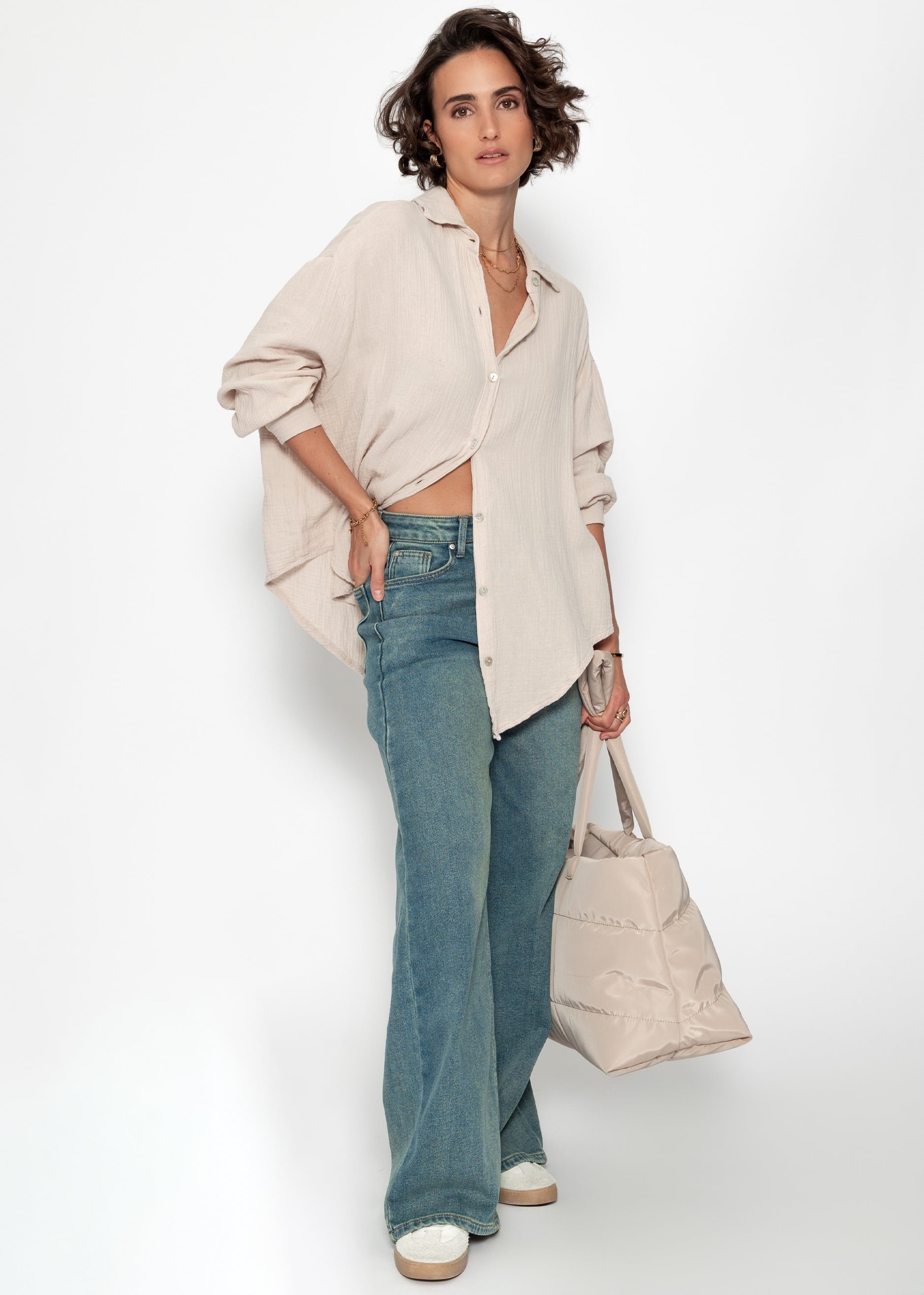 Musselin Bluse oversize, kurz, beige – Bekleidung > Blusen > Musselin > Oversize | FormaLuxe
