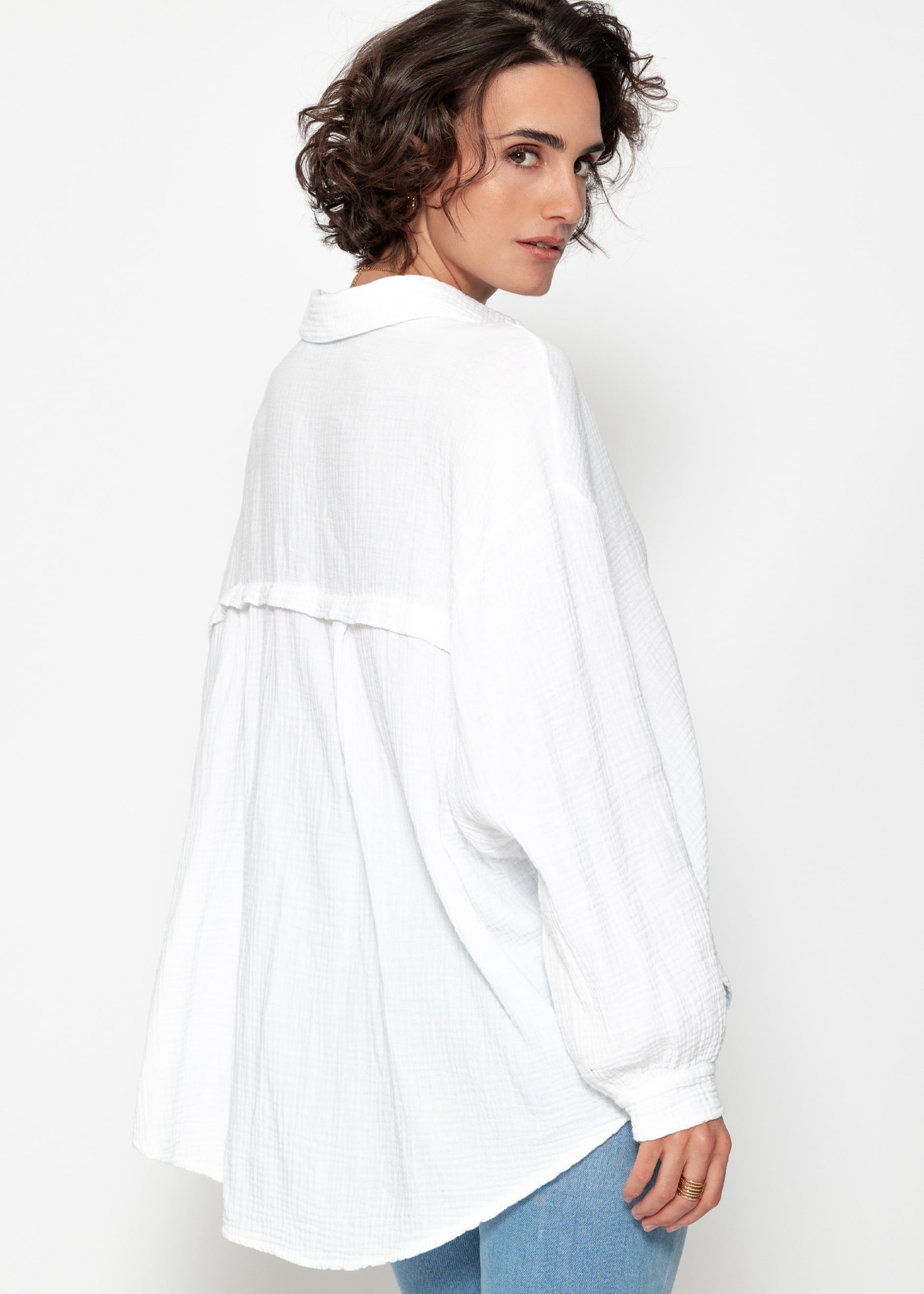 Musselin Bluse oversize, kurz, weiß – Bekleidung > Blusen > Musselin > Oversize | FormaLuxe