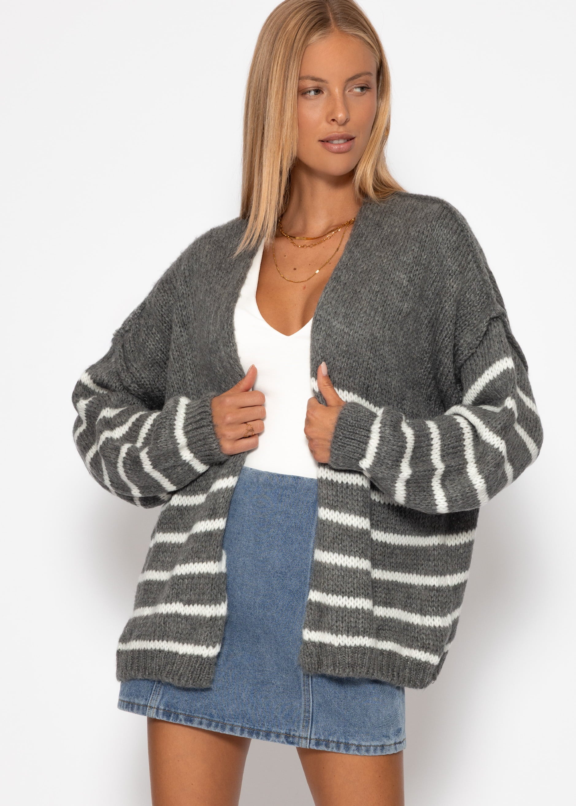 Gestreifter Cardigan mit Außennähten - dunkelgrau – Bekleidung > Cardigans | FormaLuxe