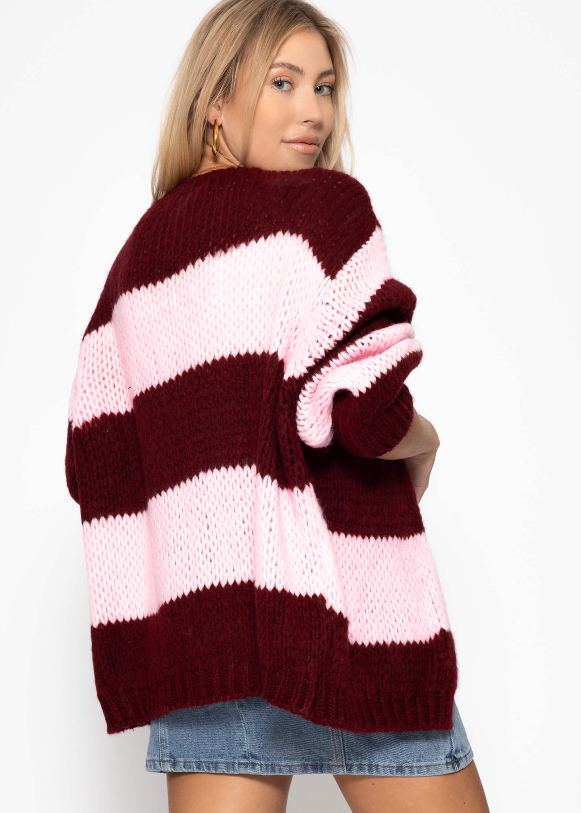 Gestreifter oversize Cardigan - burgundy – Bekleidung > Cardigans | FormaLuxe