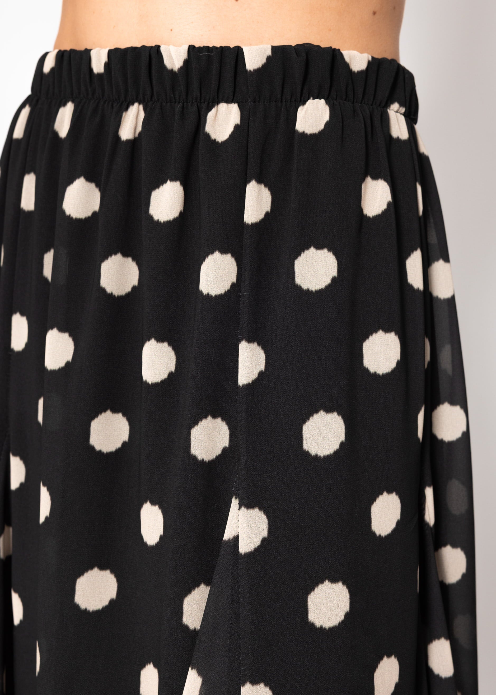 Langer Chiffon Rock mit Polka Dot-Print - schwarz – Bekleidung > Röcke | FormaLuxe