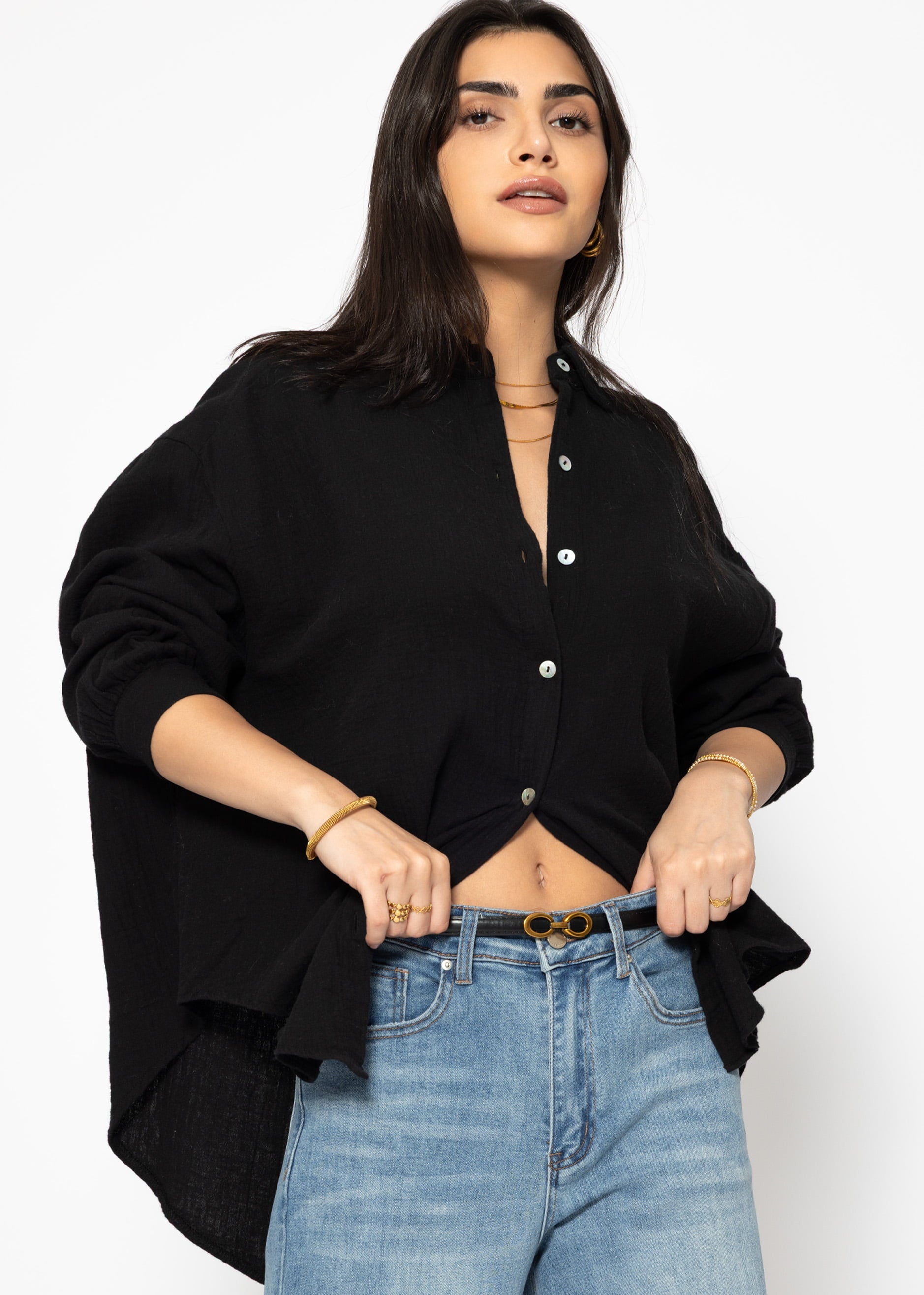 Musselin Bluse oversize, kurz, schwarz – Bekleidung > Blusen > Musselin > Oversize | FormaLuxe