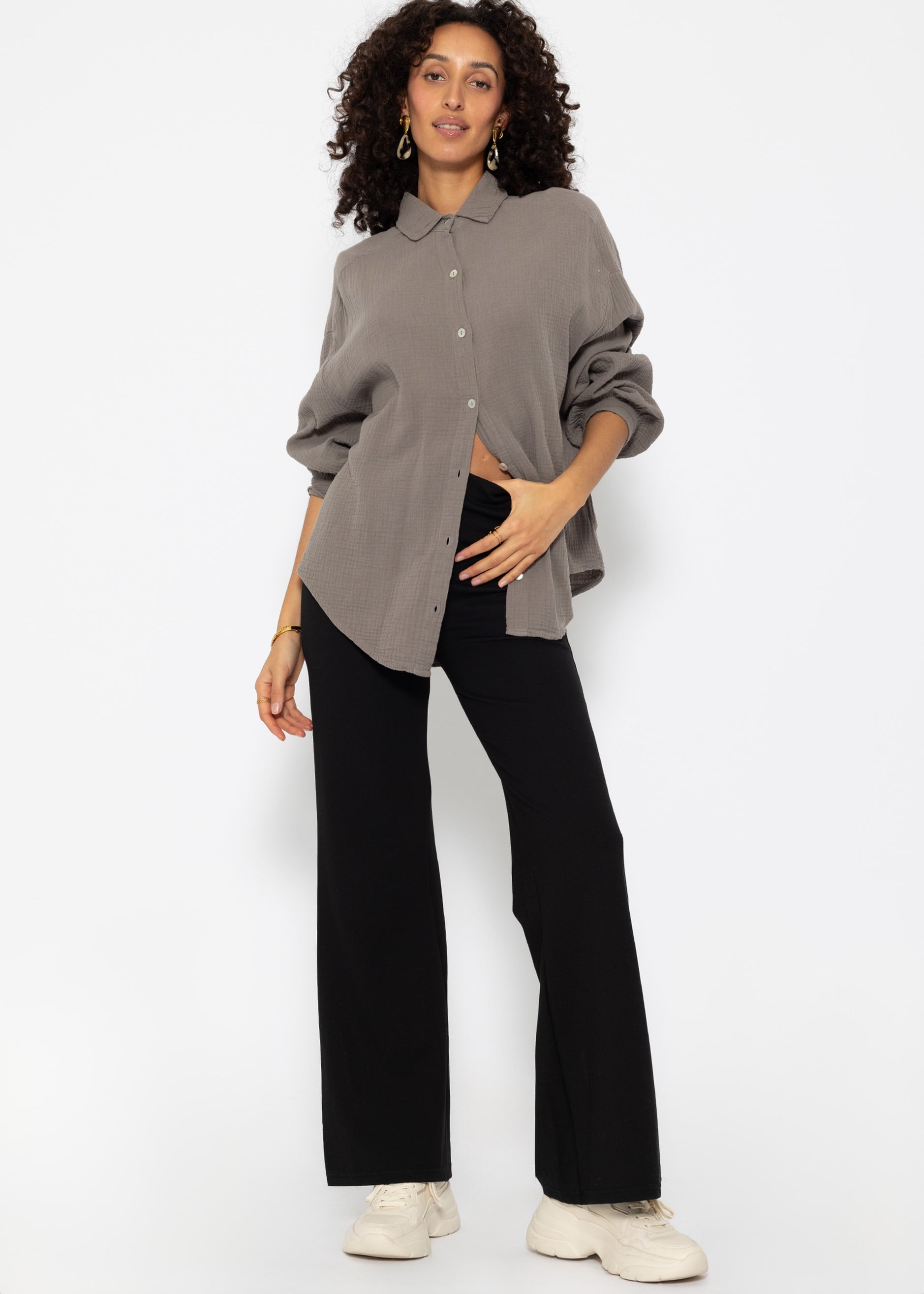 Musselin Bluse oversize, kurz, taupe – Bekleidung > Blusen > Musselin > Oversize | FormaLuxe