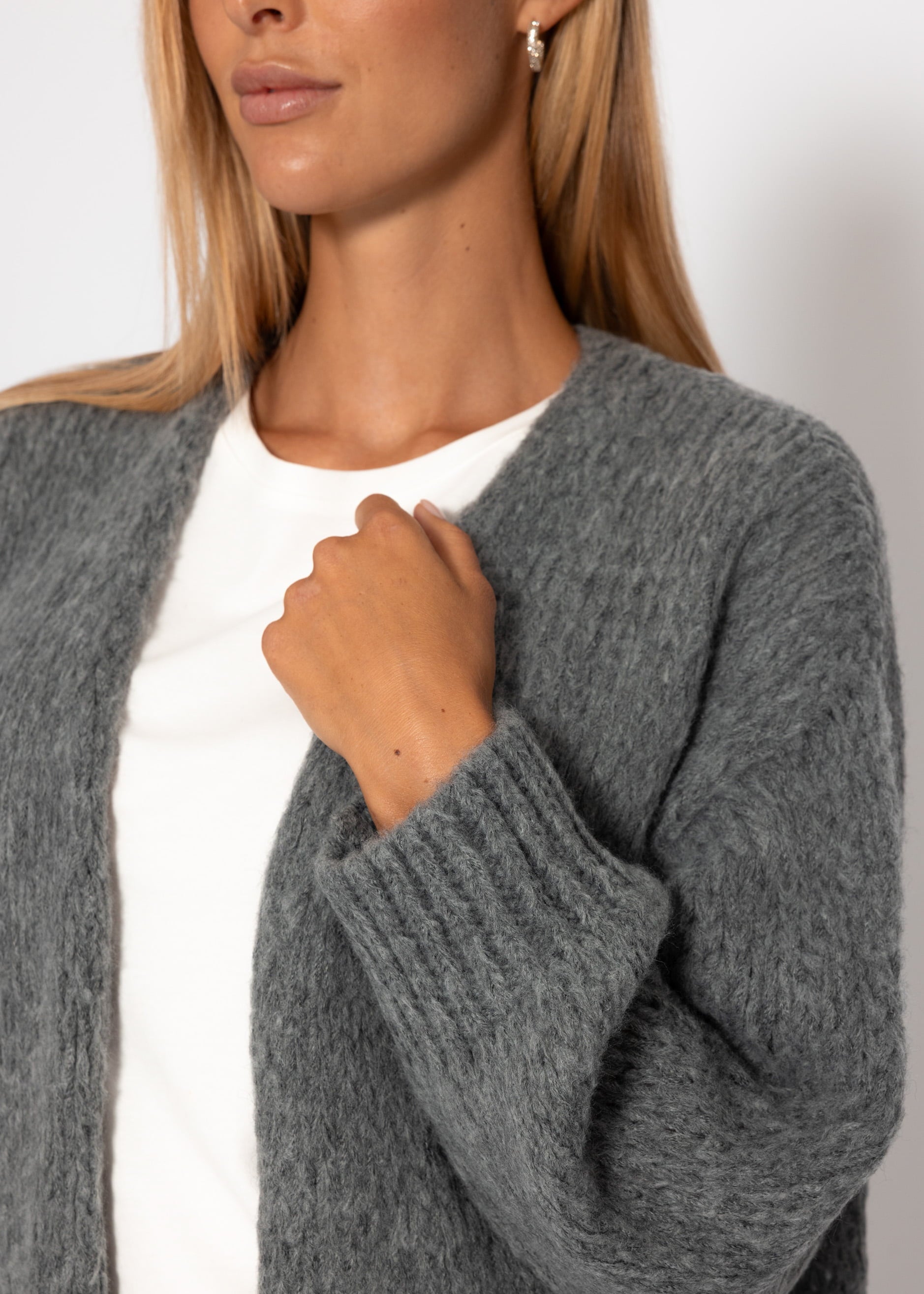 Oversize Cardigan - dunkelgrau – Bekleidung > Cardigans | FormaLuxe