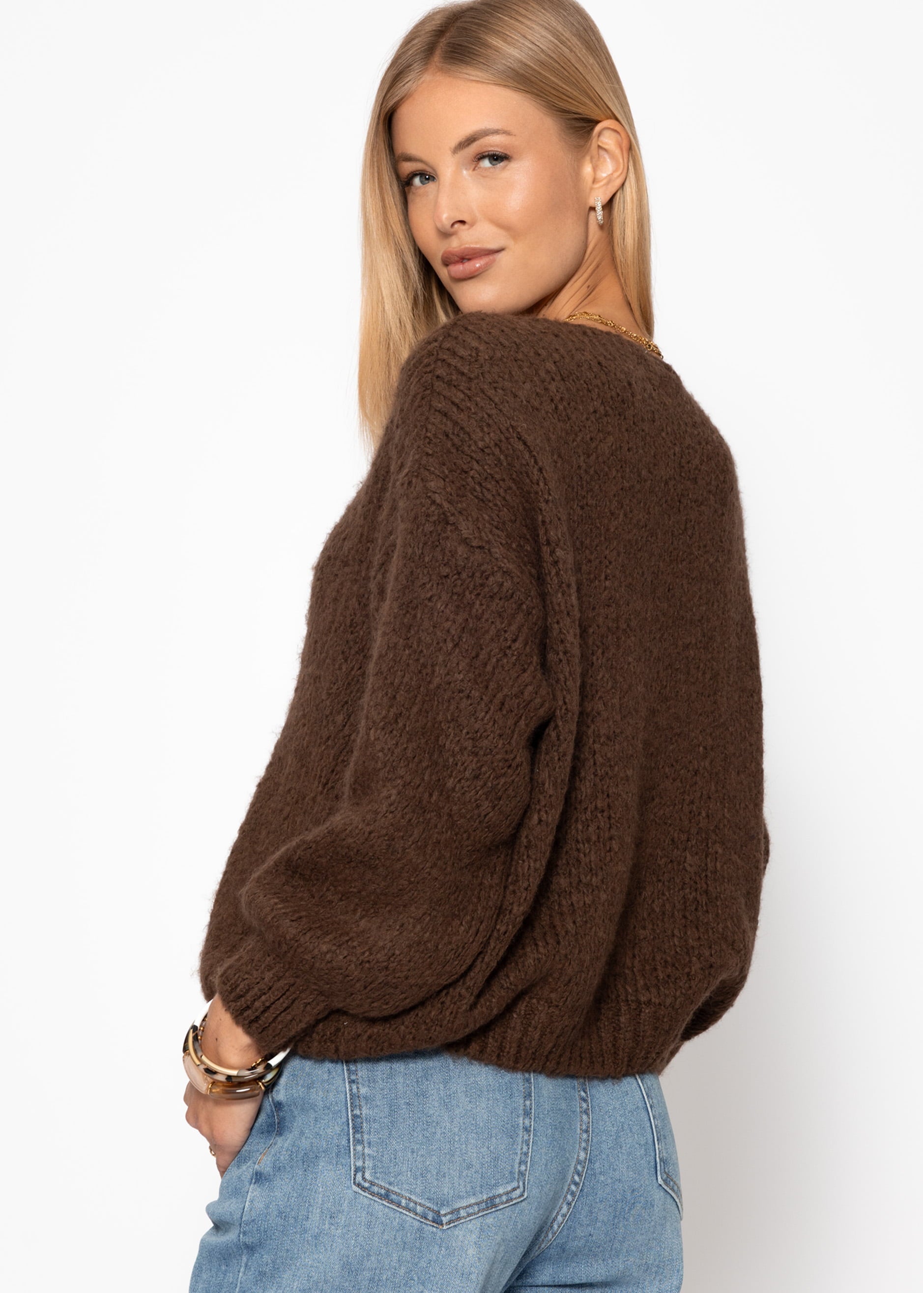 Oversize Pullover mit V-Ausschnitt - braun – Bekleidung > Pullover | FormaLuxe