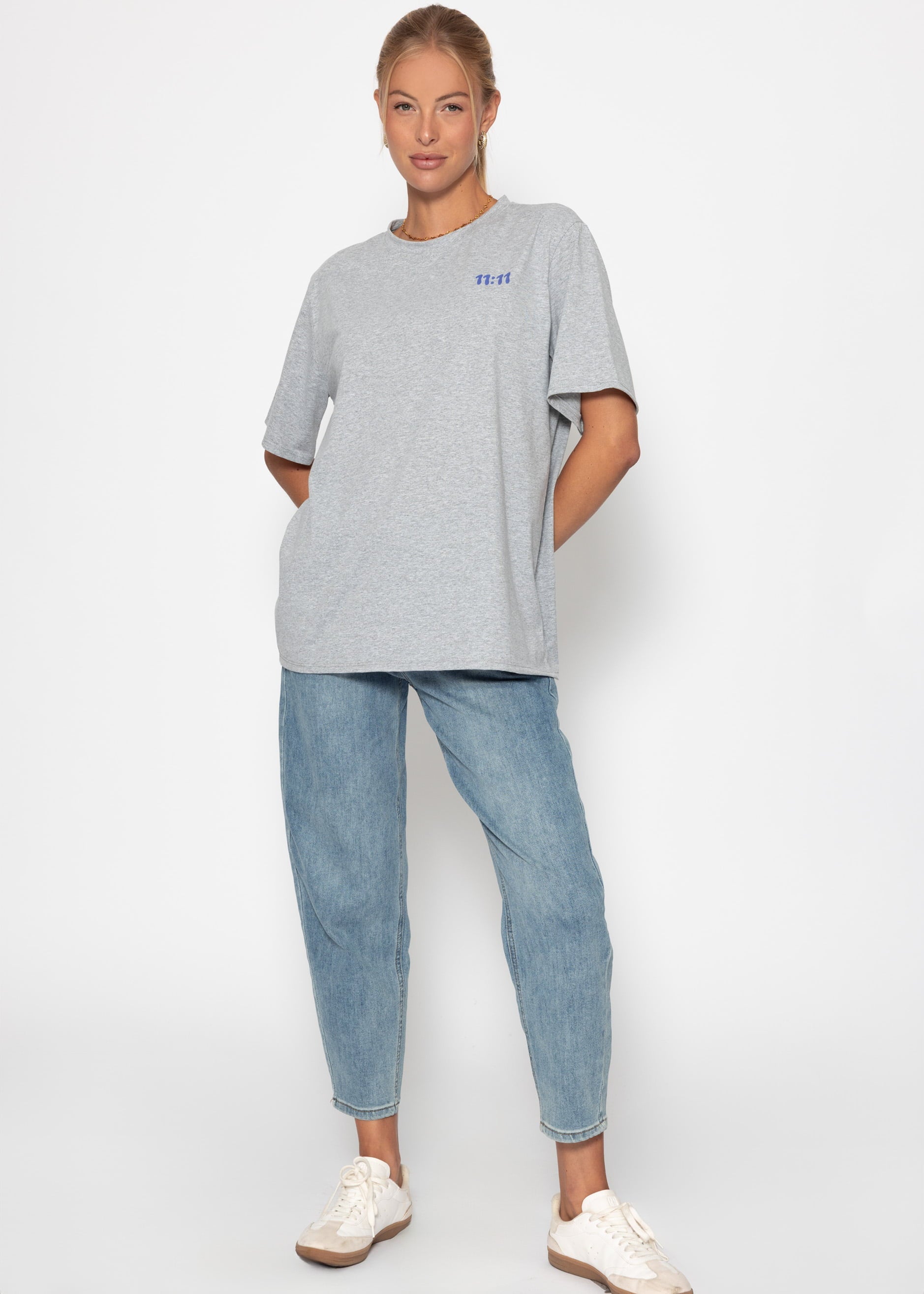 Oversize T-Shirt mit Print - grau – Bekleidung > T-Shirts | FormaLuxe