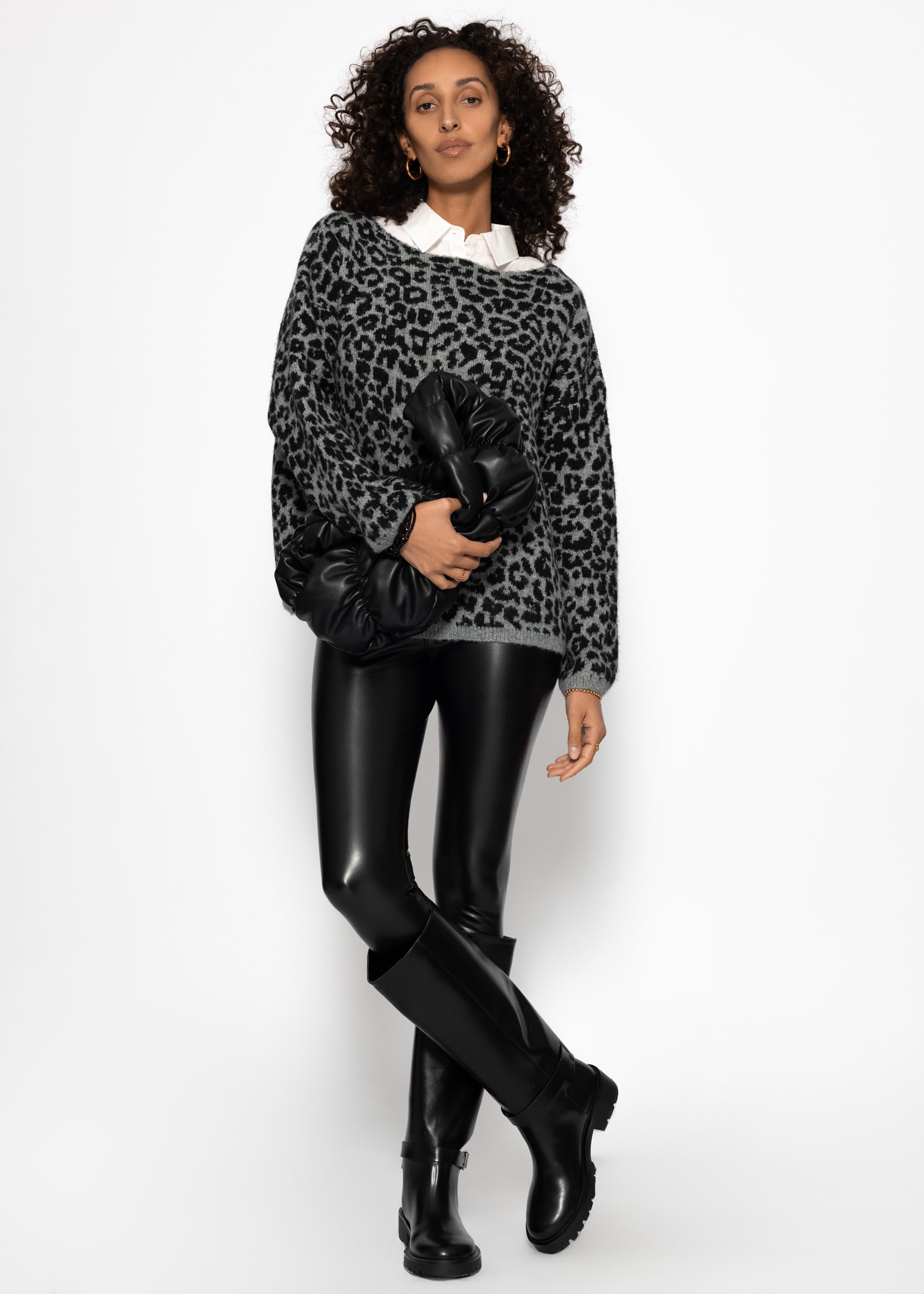 Pullover mit Leo-Muster - hellgrau – Bekleidung > Pullover | FormaLuxe