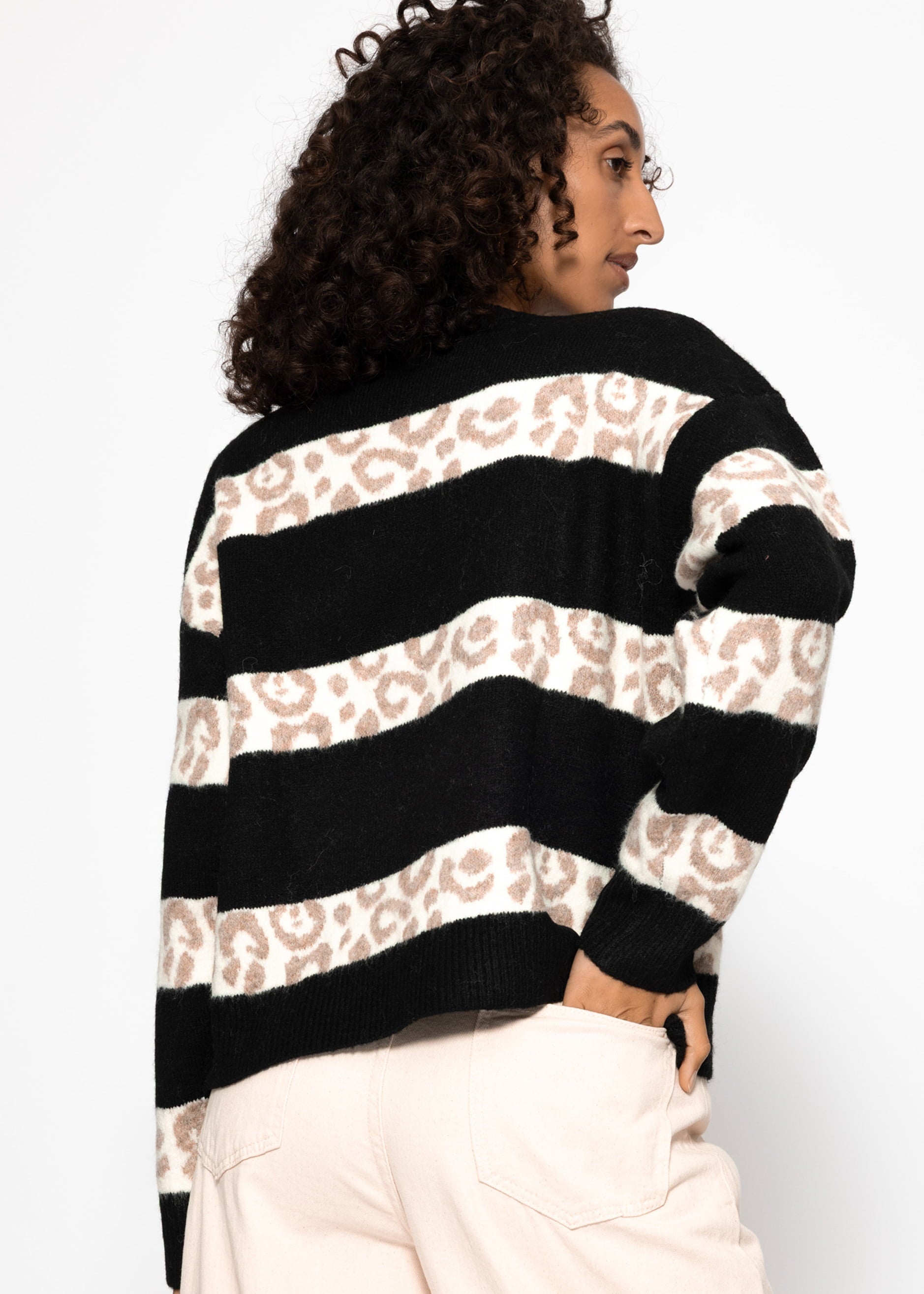 Pullover mit Leo-Streifen - schwarz – Bekleidung > Pullover | FormaLuxe