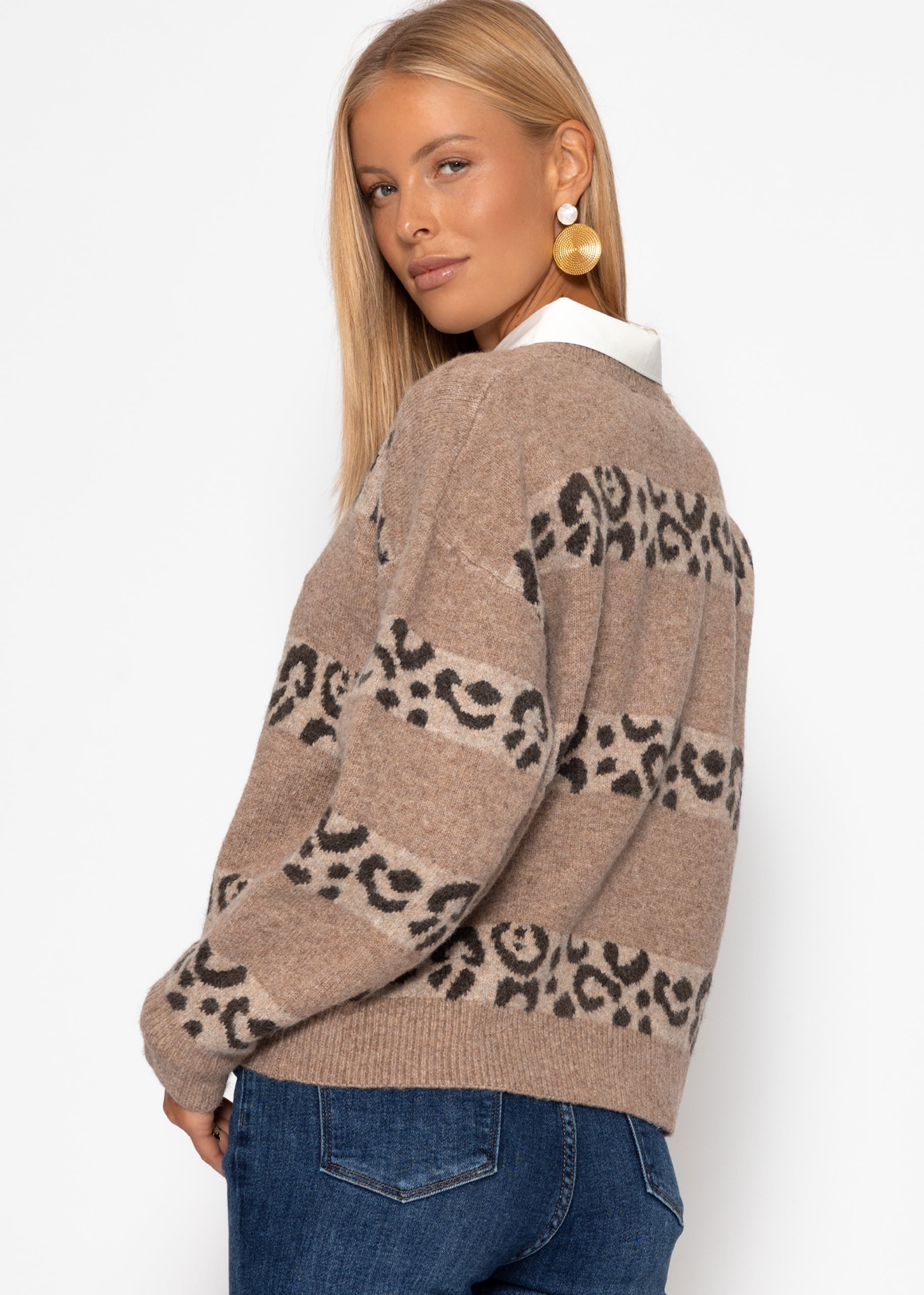 Pullover mit Leo-Streifen - taupe – Bekleidung > Pullover | FormaLuxe
