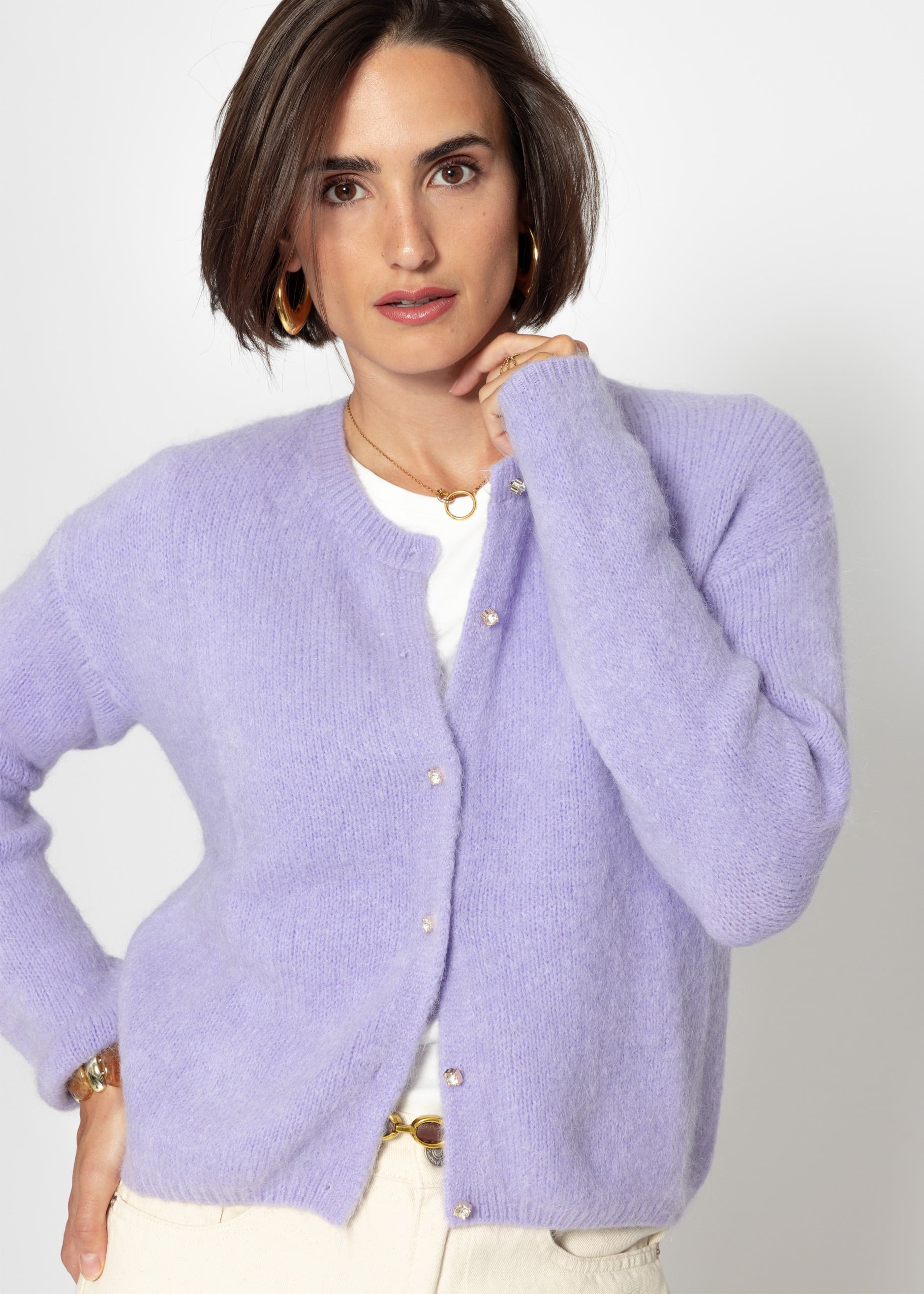 Weicher Strickcardigan mit Zierknöpfen - flieder – Bekleidung > Cardigans | FormaLuxe