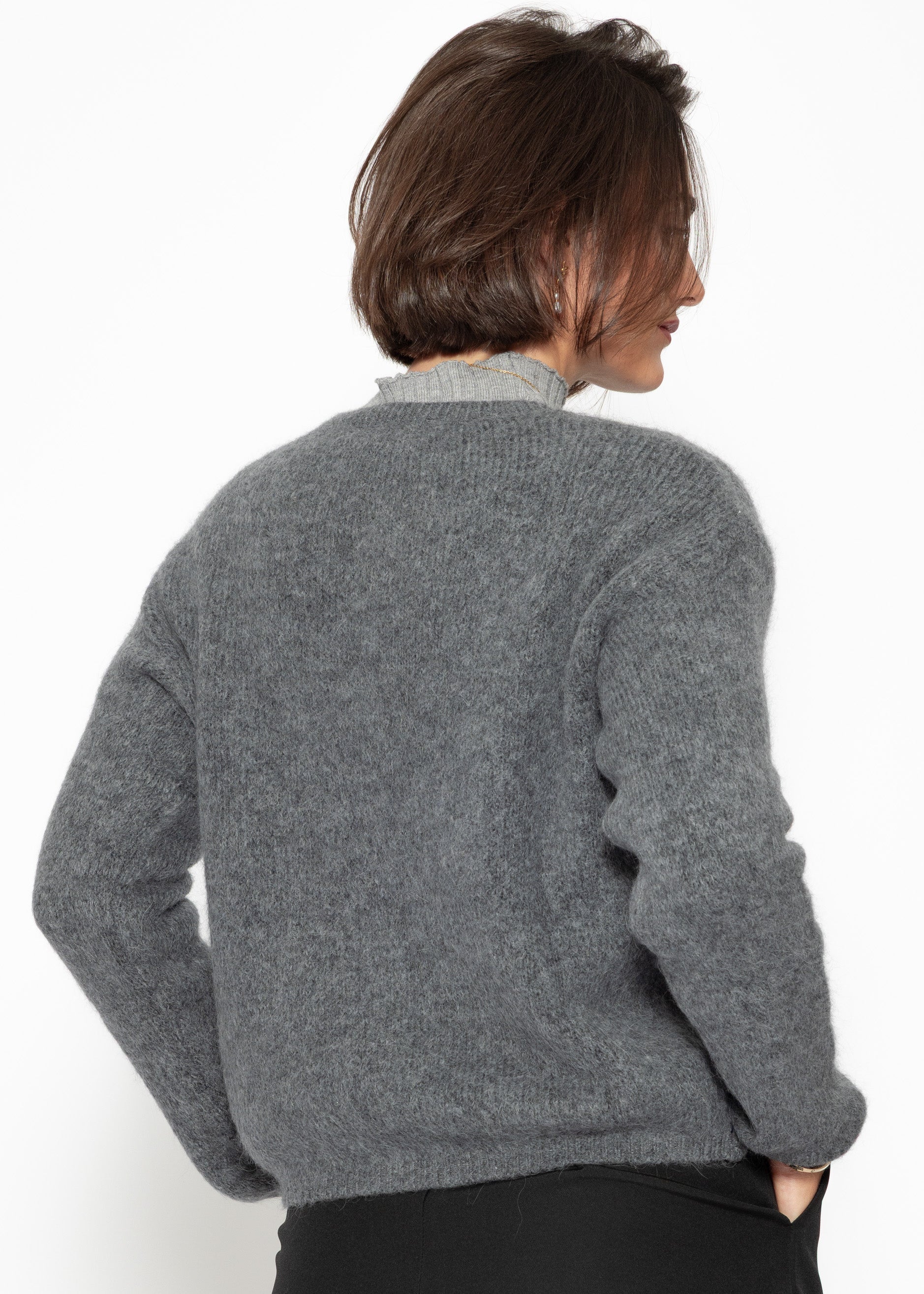 Weicher Strickcardigan mit Zierknöpfen - grau – Bekleidung > Cardigans | FormaLuxe