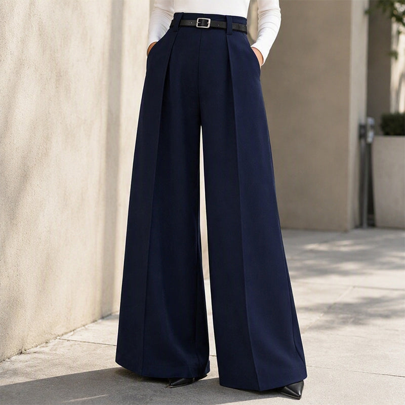 Weite Hose Damen Greta in Blau – hohe Taille und Bundfalten, Vorderansicht | FormaLuxe