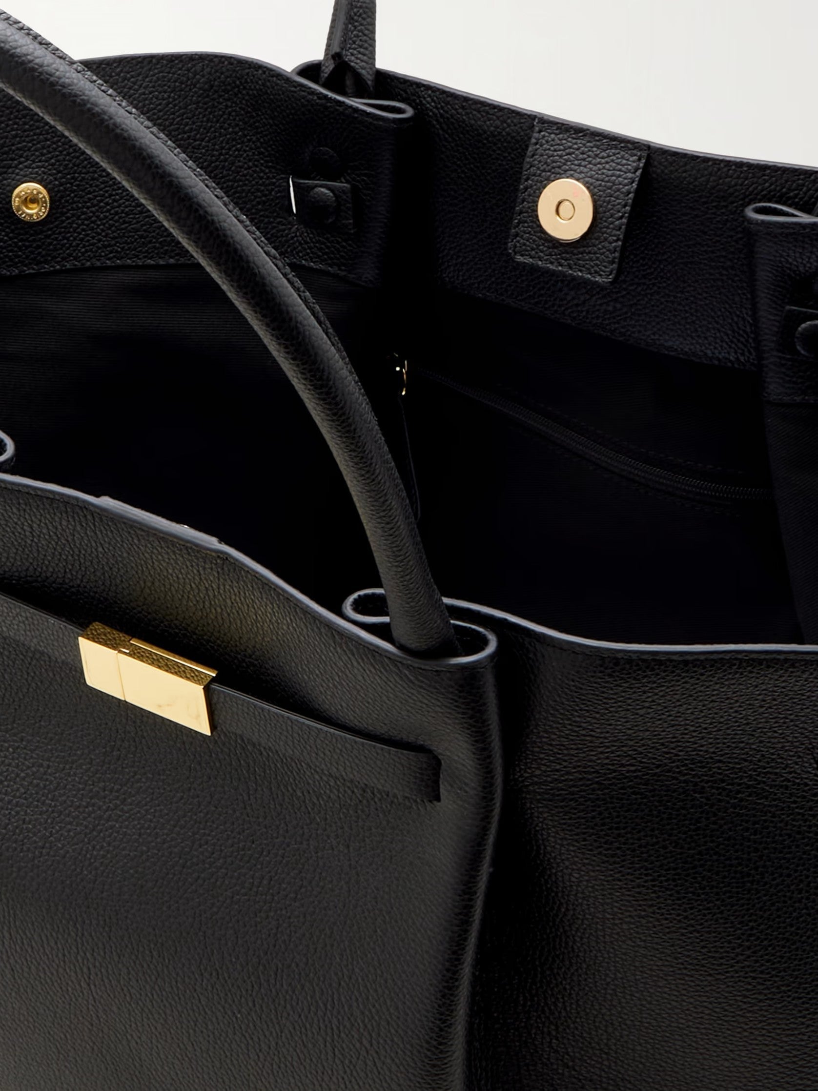 Arya | Faux Leather Handbag Schwarz | FormaLuxe