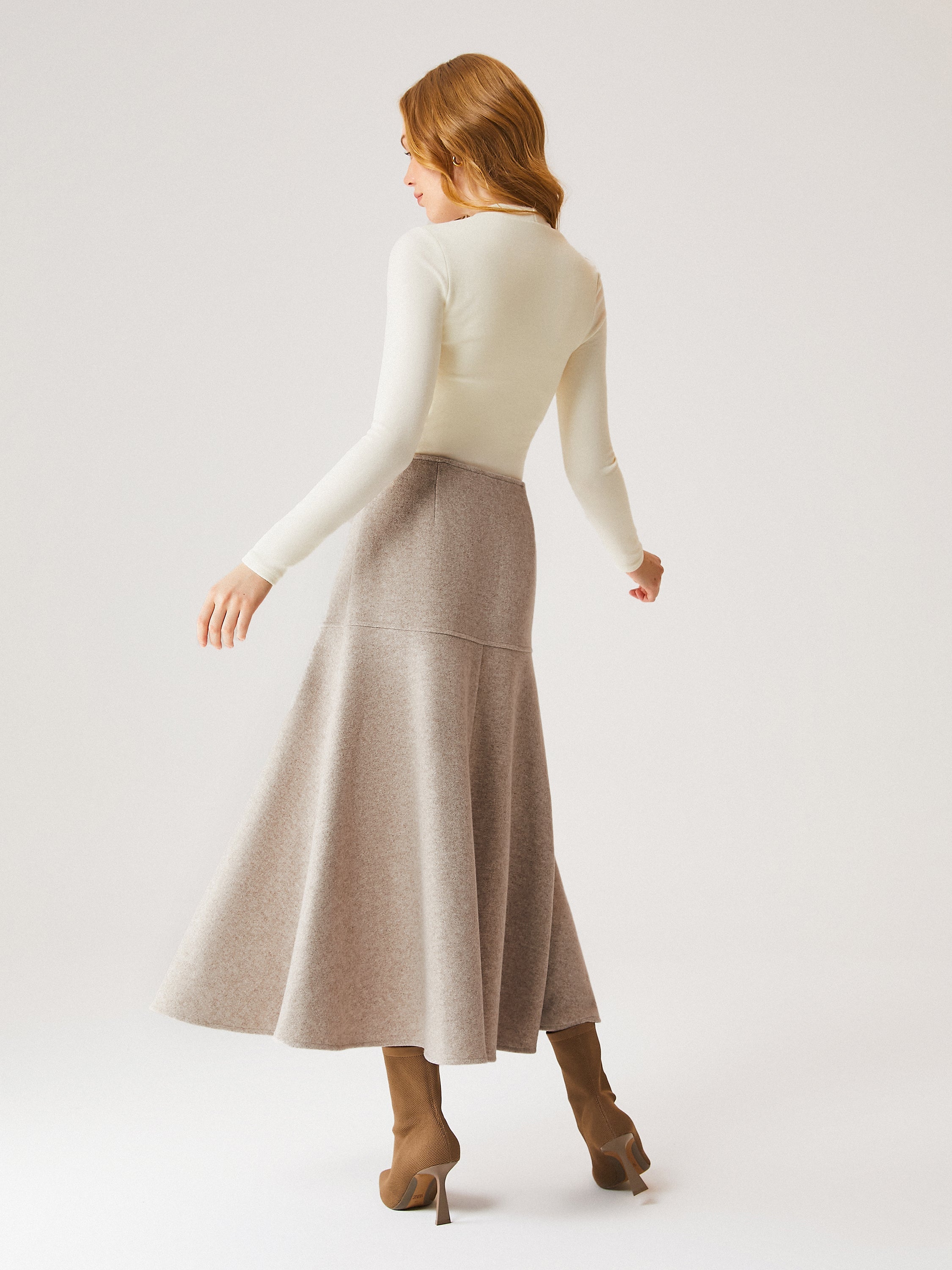Jupe maxi évasée façon cachemire Ruby – Femmes > Bas > Jupes | FormaLuxe