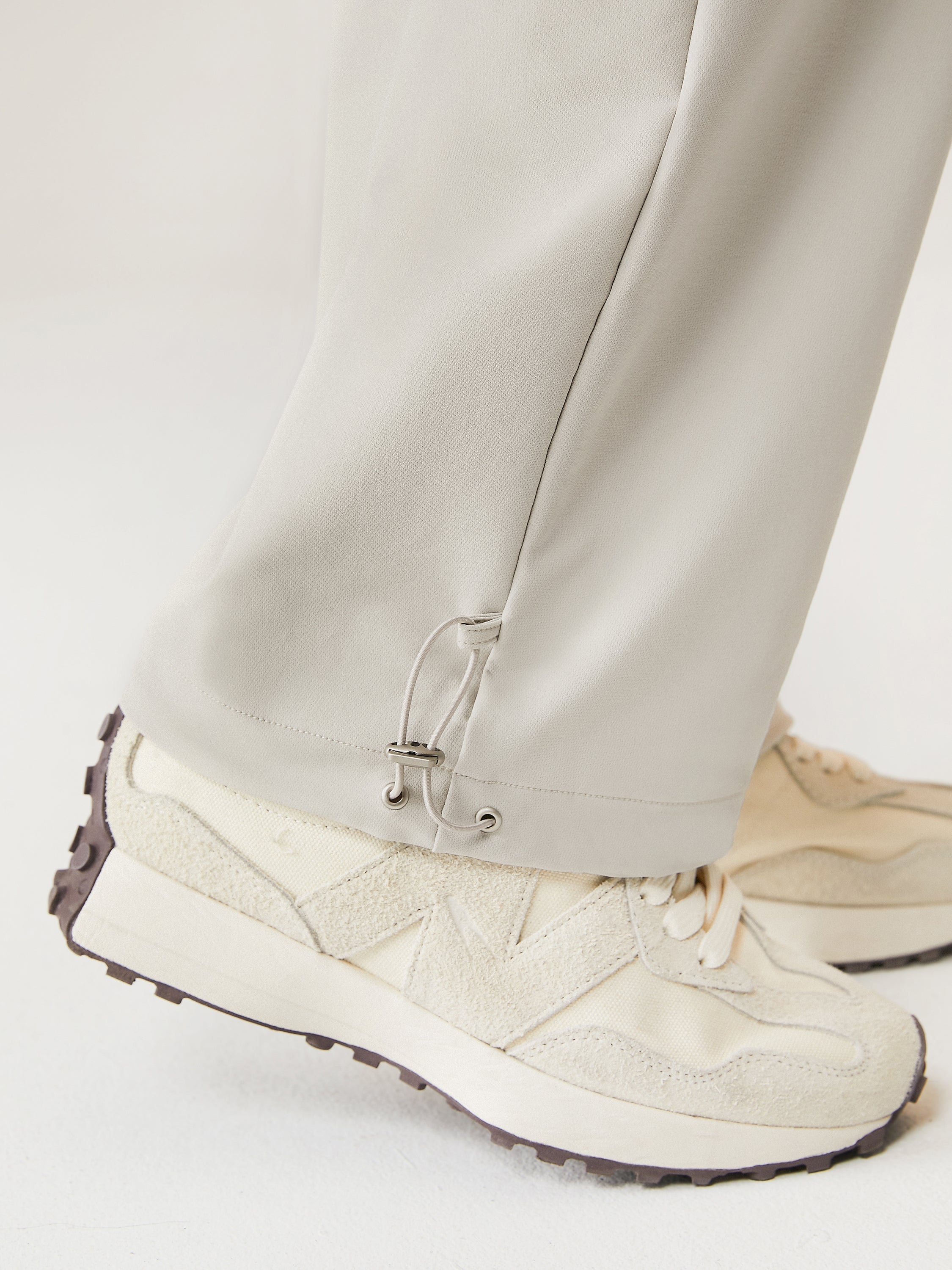 Pantalon à Taille Élastique Doublé en Polaire Imperméable Gainsboro – Femmes > Bas > Pantalons | FormaLuxe