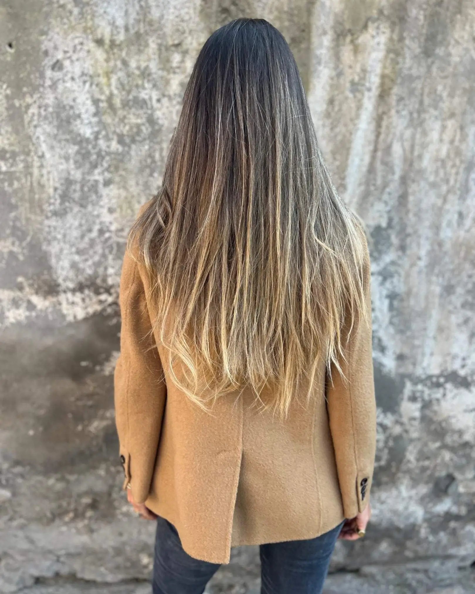 The Flattering Wool Blazer Beige | FormaLuxe
