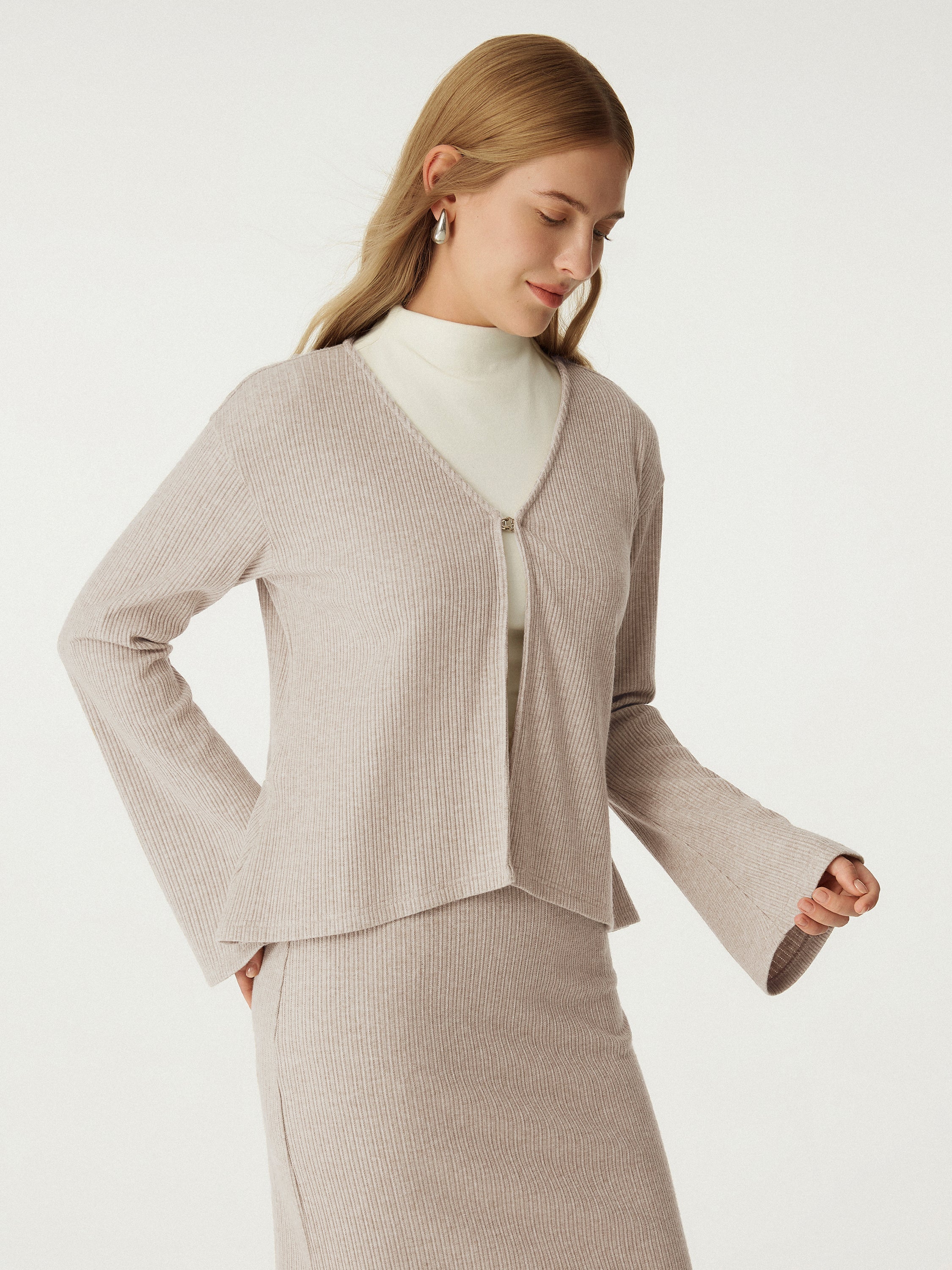 V Neck Flare Long Sleeve Cardigan Heather Mist – Women > Tops > Shirts&Tops | FormaLuxe