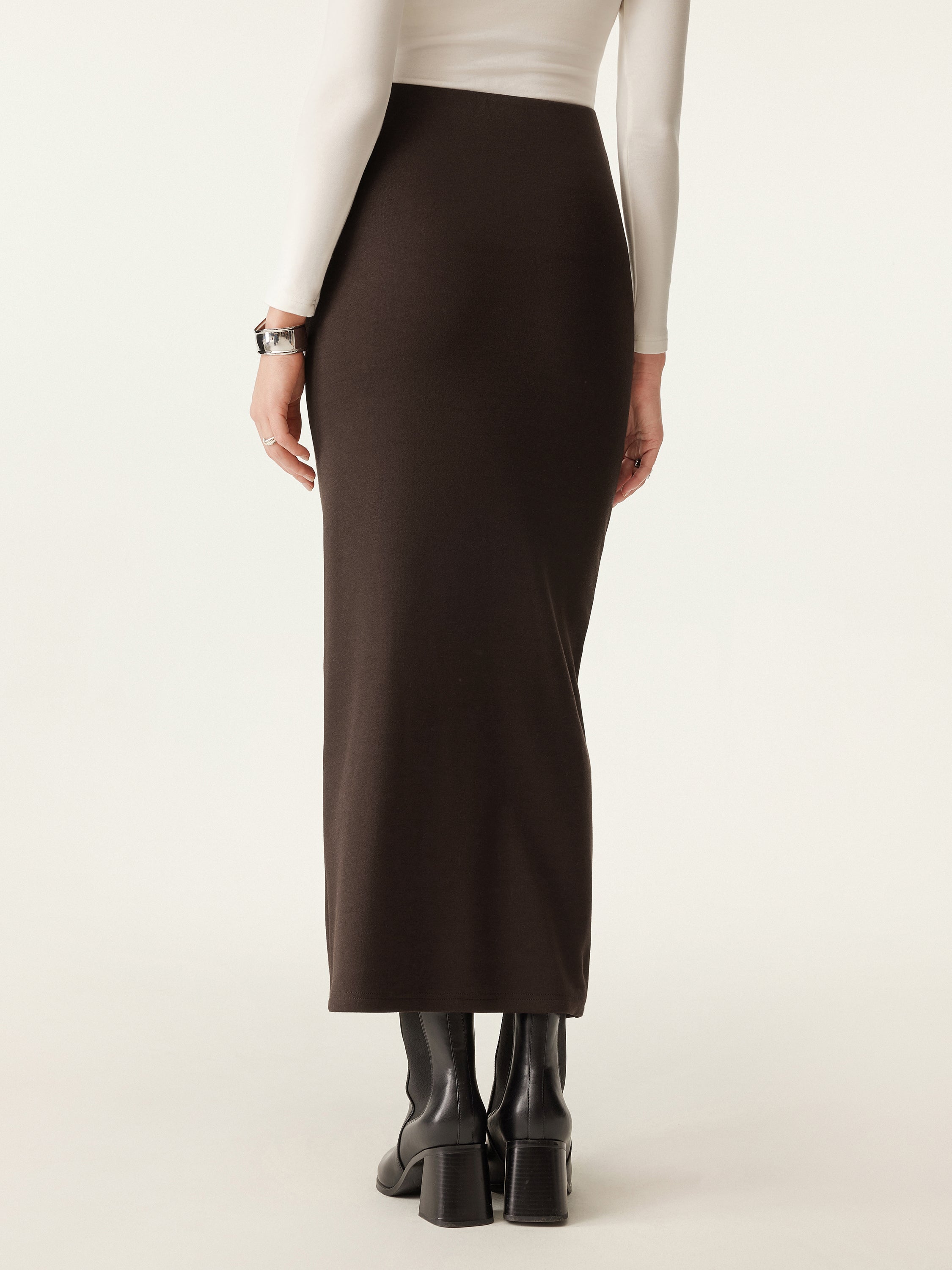 MaxWarm Ruched Side Pencil Maxi Skirt Espresso Shut – Women > Bottoms > Skirts | FormaLuxe