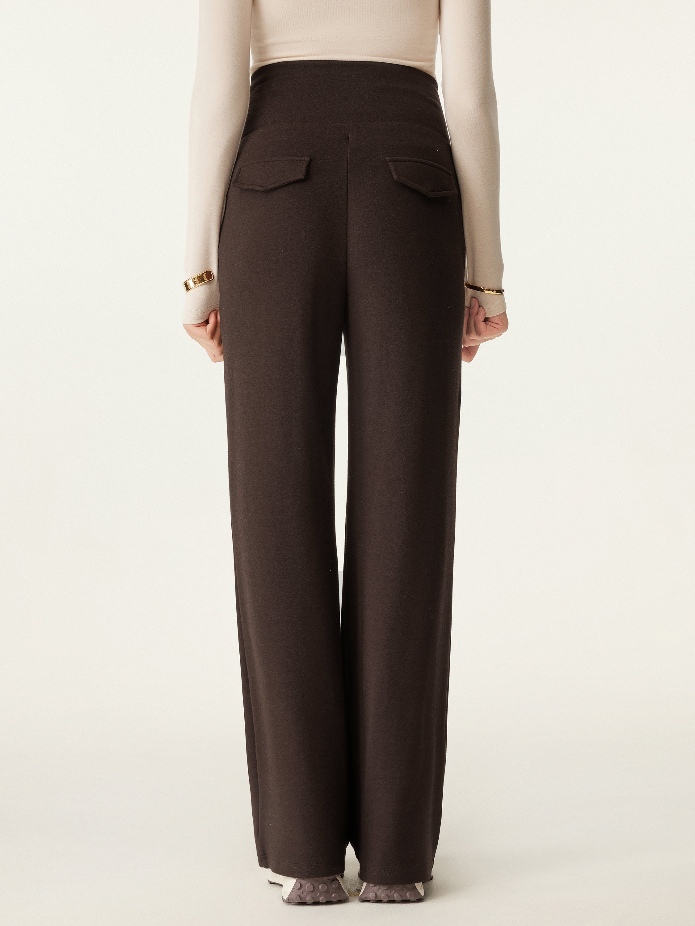 Tummy Warmer Pin-Tuck Pant Espresso Shut – Women > Bottoms > Pants | FormaLuxe