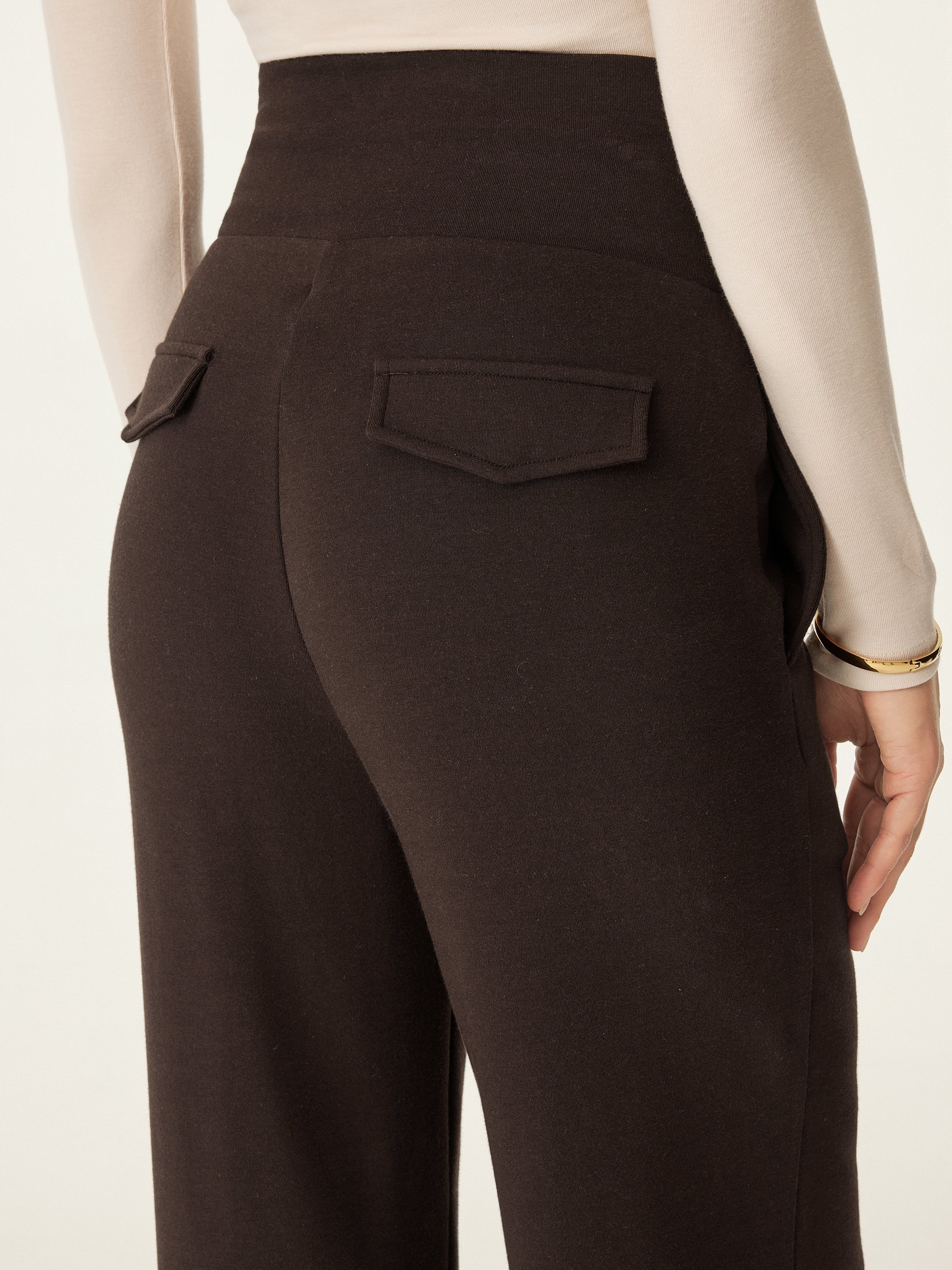 Tummy Warmer Pin-Tuck Pant Espresso Shut – Women > Bottoms > Pants | FormaLuxe