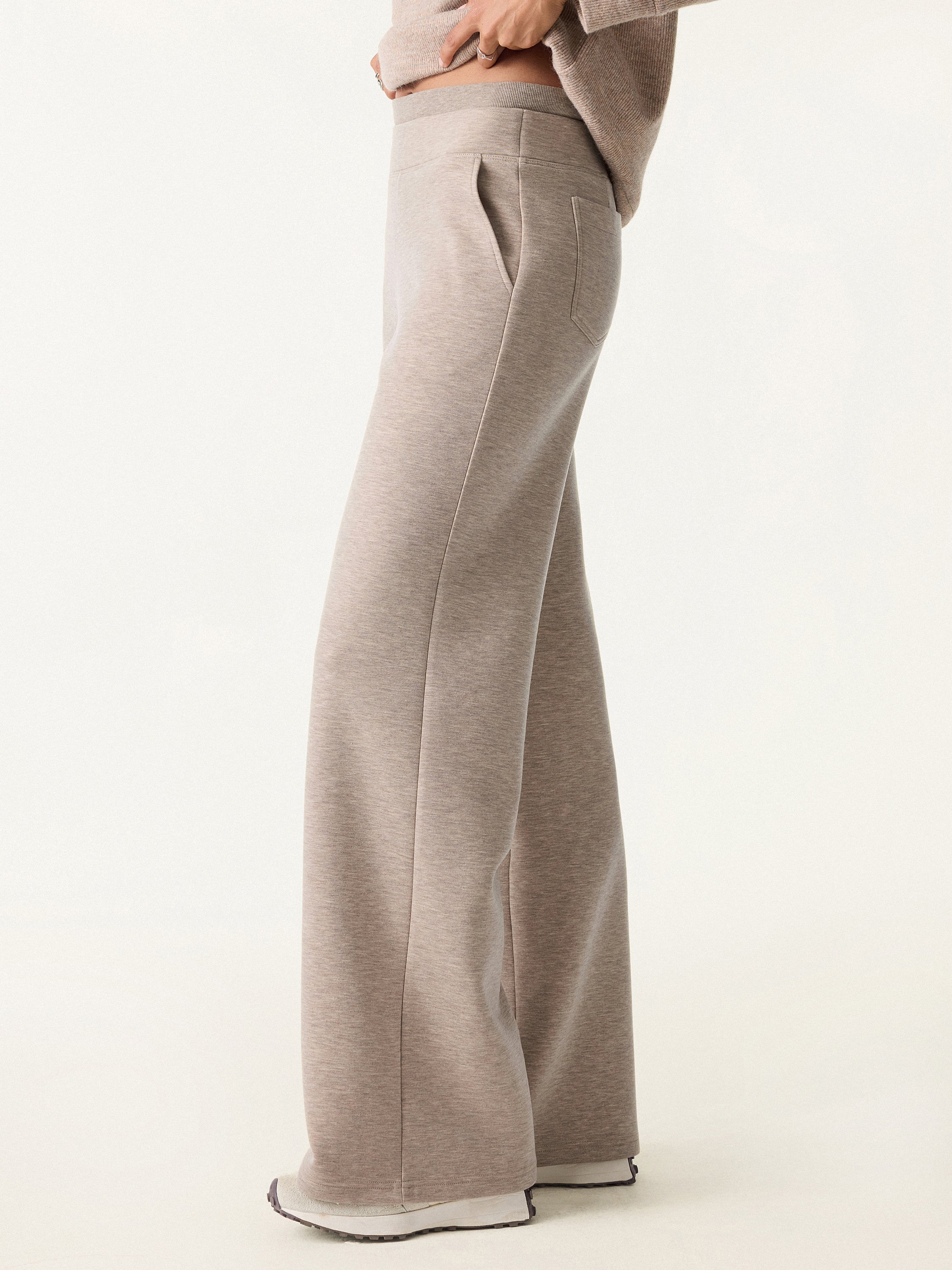 Double Waistband Straight Leg Pants with Pockets Heather Taupe – Women > Bottoms > Pants | FormaLuxe